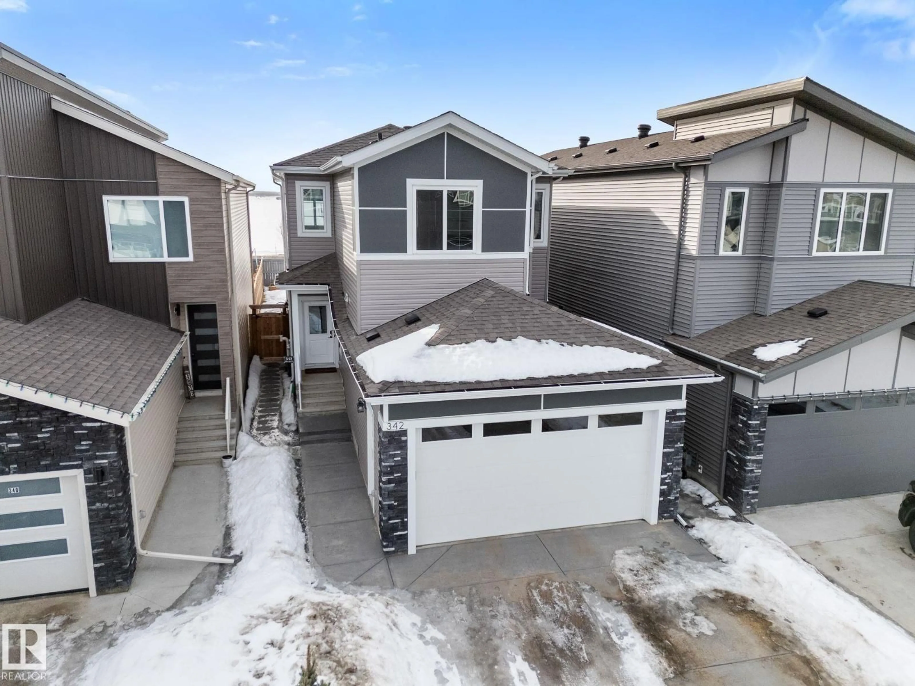 A pic from outside/outdoor area/front of a property/back of a property/a pic from drone, street for 342 MEADOWVIEW DR, Fort Saskatchewan Alberta T8L0Y4