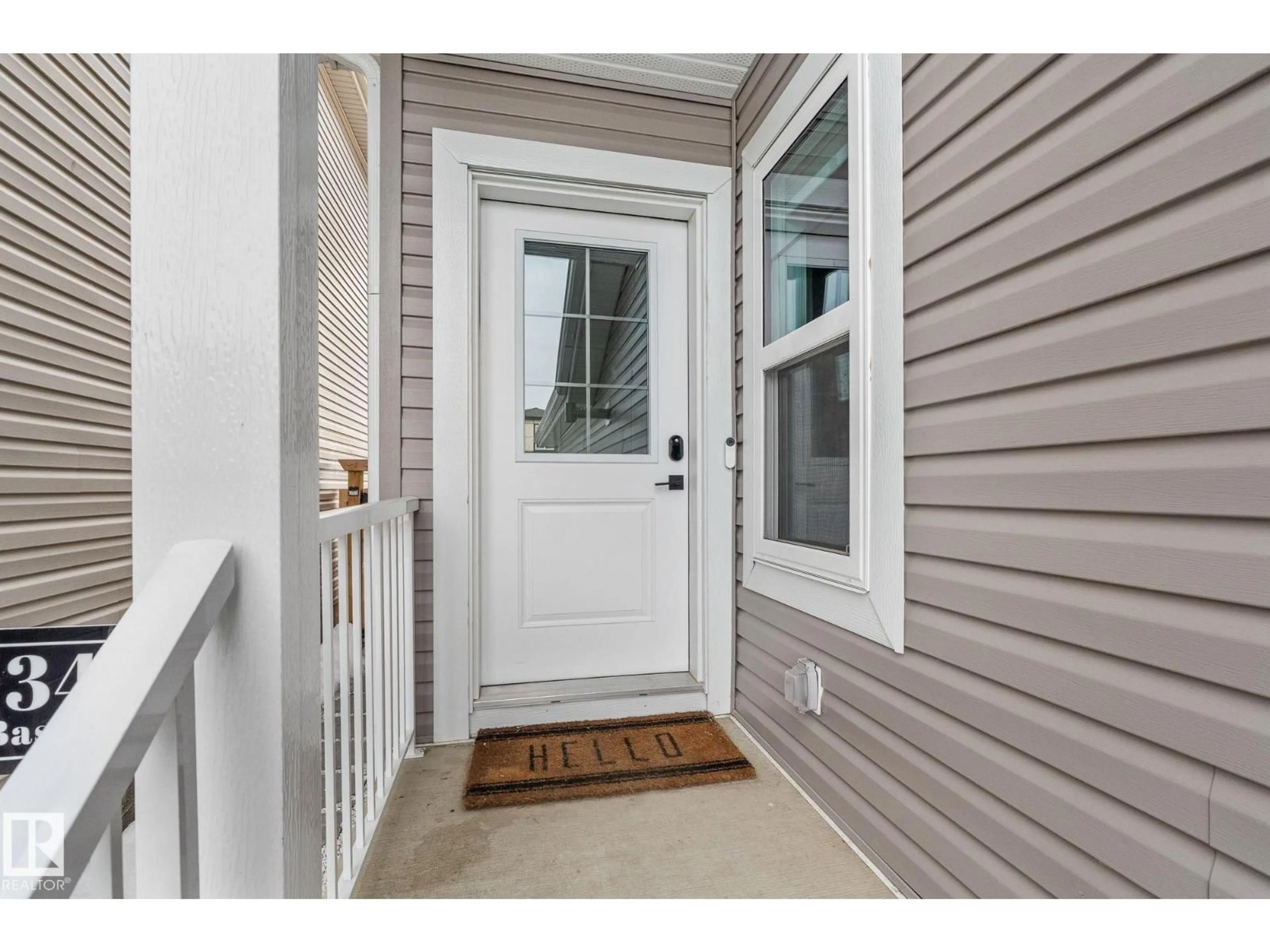Indoor entryway for 342 MEADOWVIEW DR, Fort Saskatchewan Alberta T8L0Y4