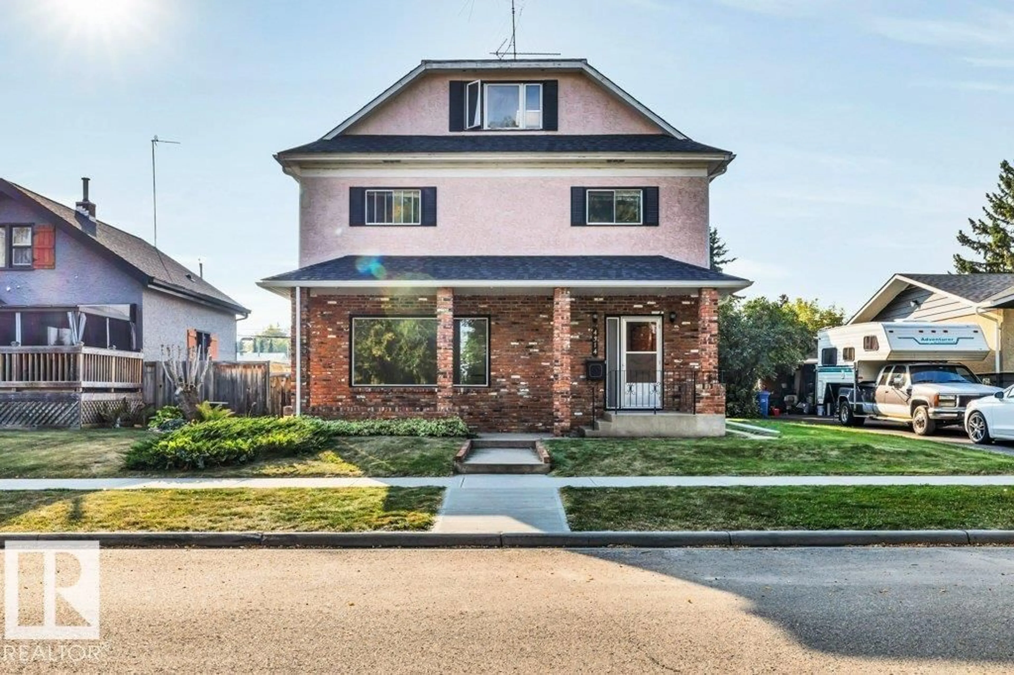 Home with brick exterior material, street for 4314 52 ST, Wetaskiwin Alberta T9A1N4