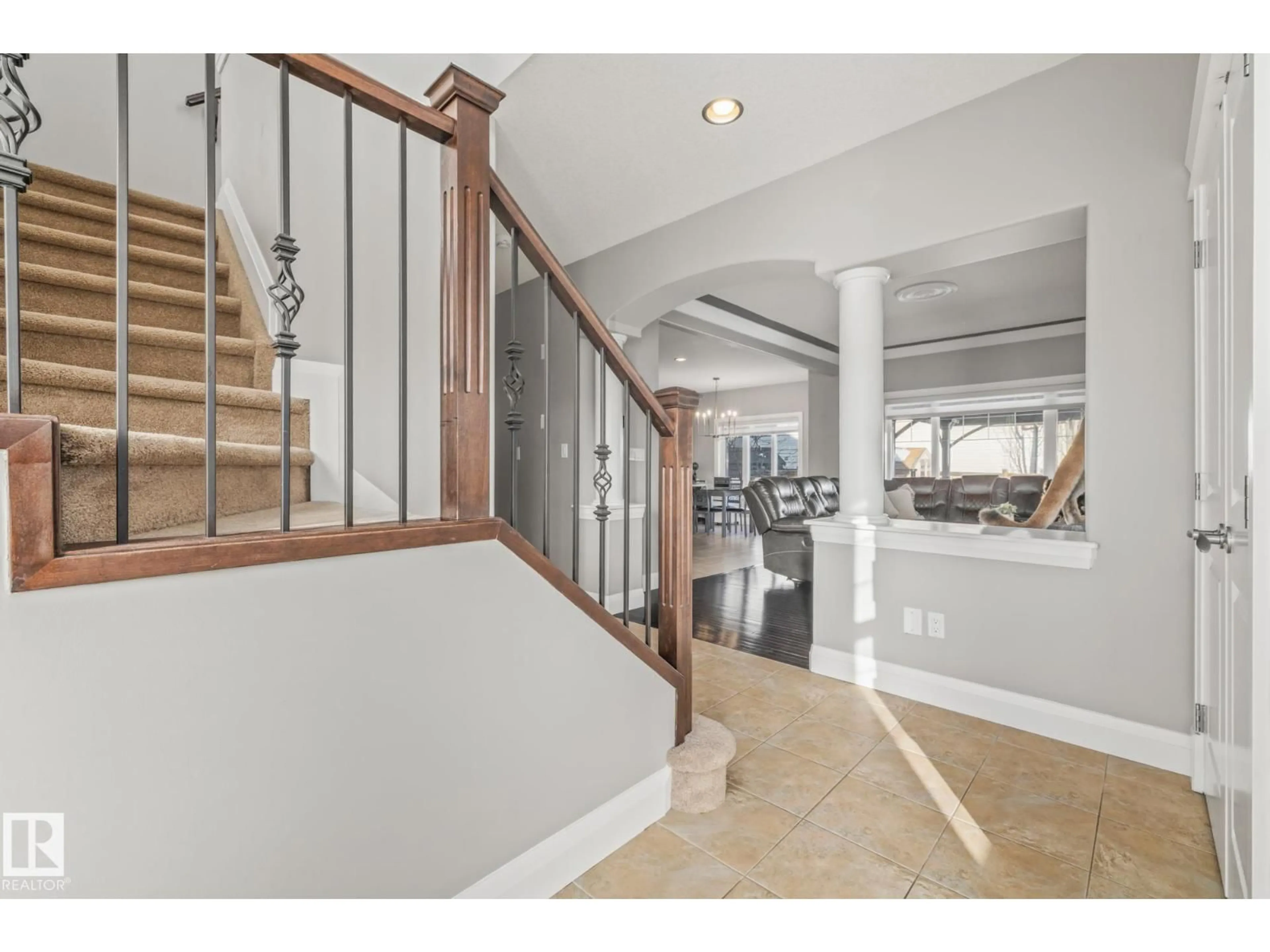 Indoor foyer for 167 BREMNER, Fort Saskatchewan Alberta T8L0E2