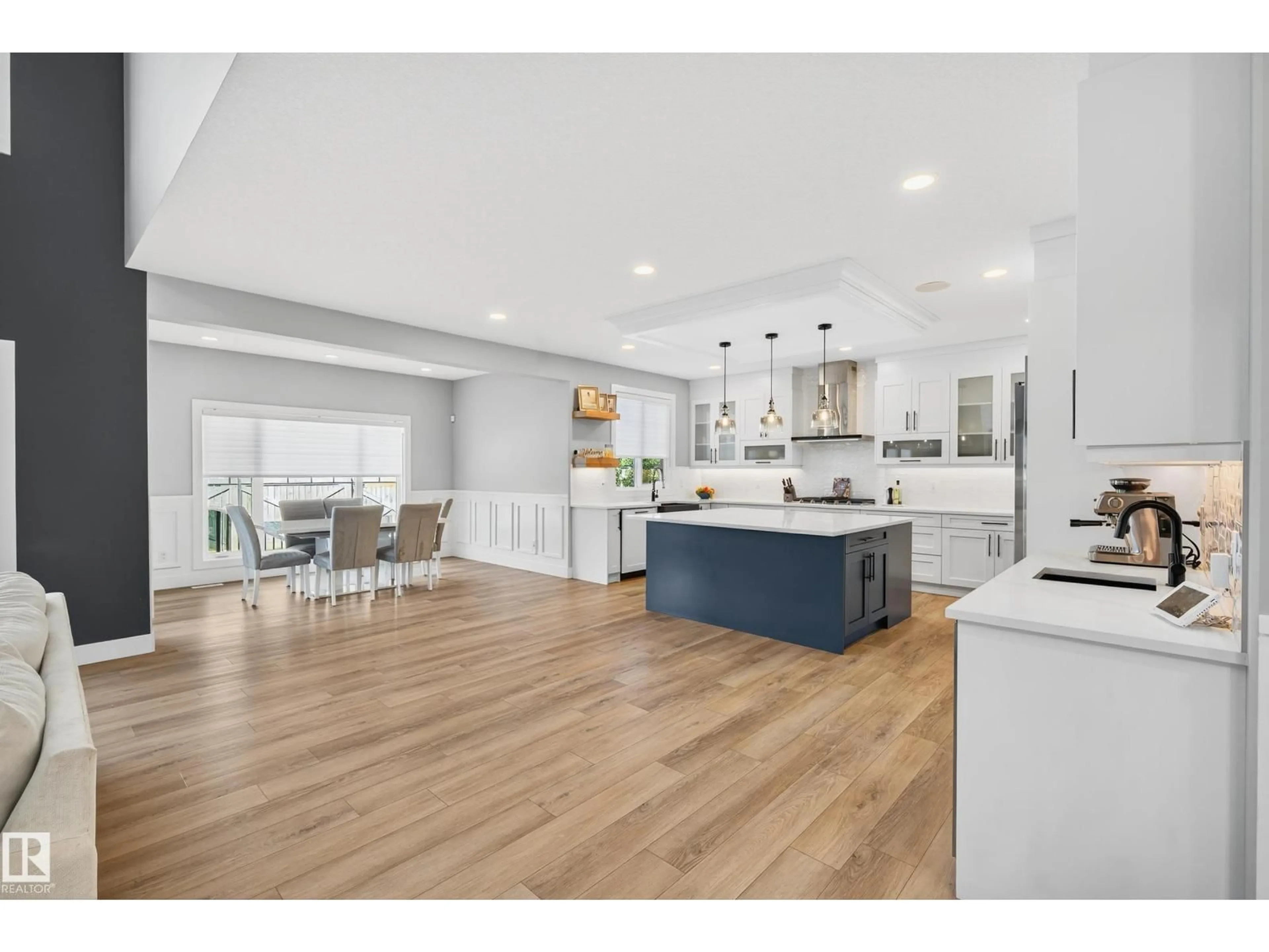 Open concept kitchen, unknown for 3912 GINSBURG CR, Edmonton Alberta T5T4V1