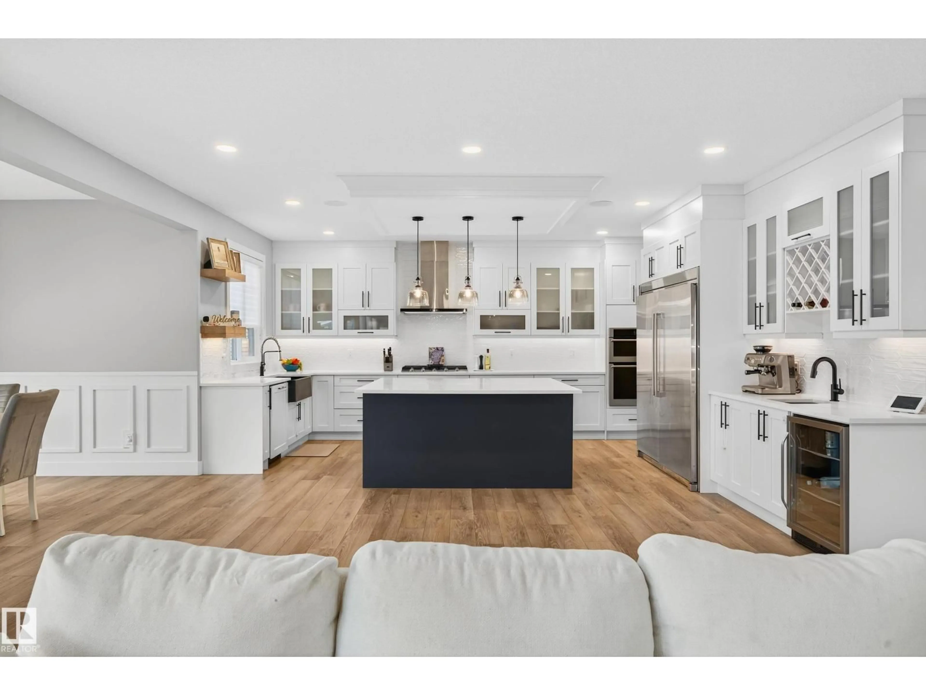 Open concept kitchen, unknown for 3912 GINSBURG CR, Edmonton Alberta T5T4V1