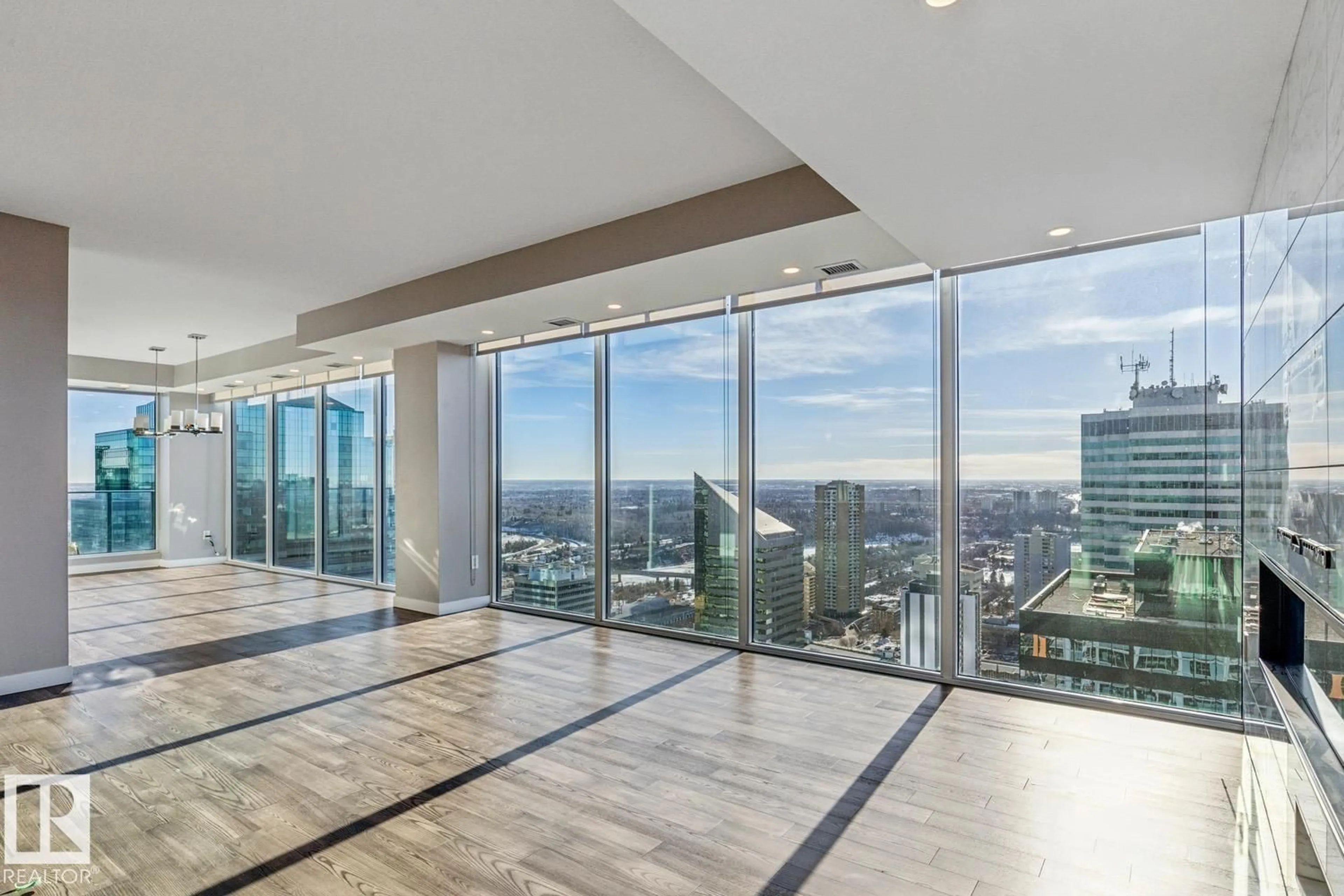 Indoor foyer for 3300 10180 103 ST NW, Edmonton Alberta T5J0L1