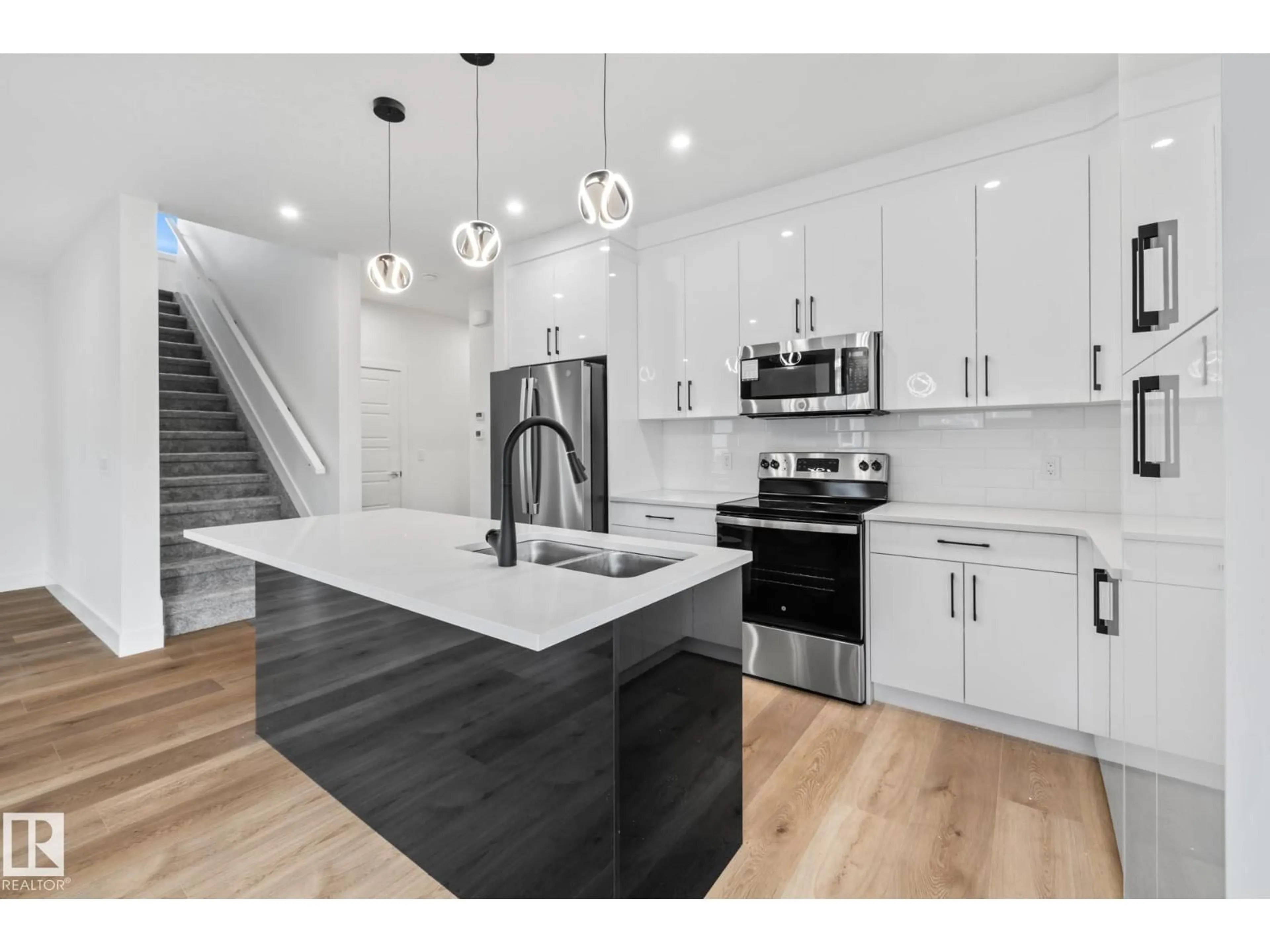 Open concept kitchen, unknown for 5213 55 STREET, Wabamun Alberta T0E2K0