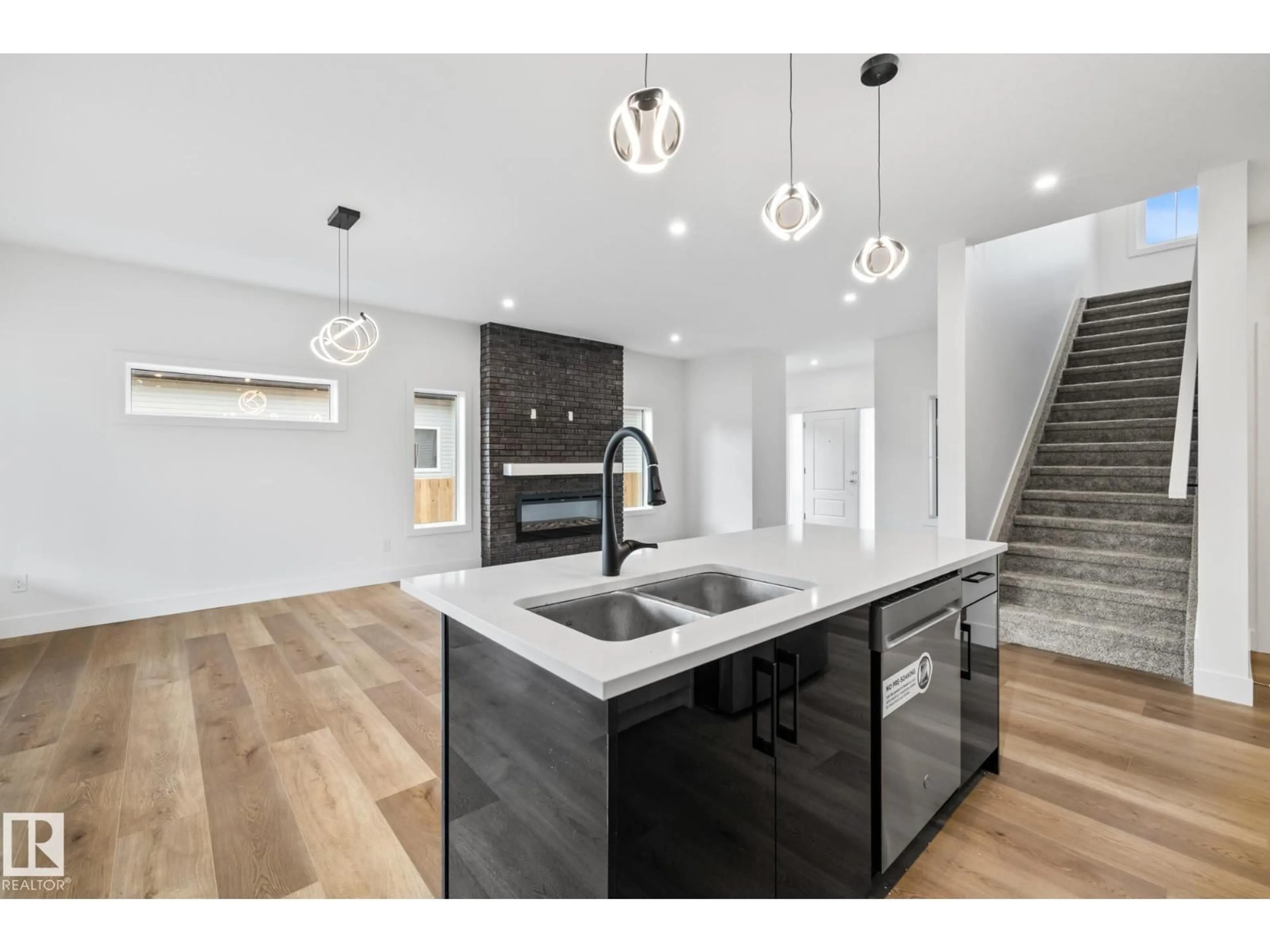 Open concept kitchen, unknown for 5213 55 STREET, Wabamun Alberta T0E2K0