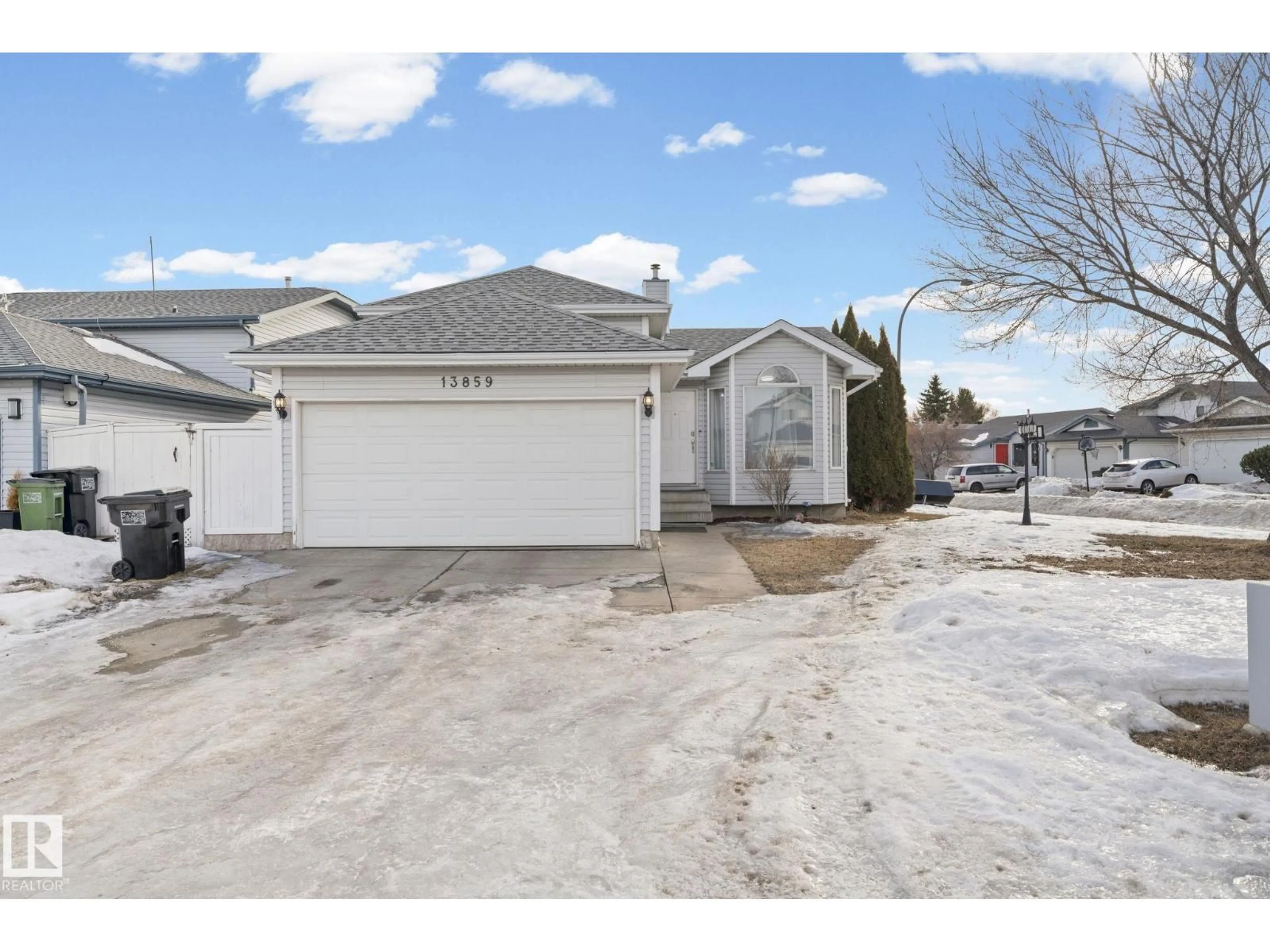 Unknown for 13859 131A AV, Edmonton Alberta T5L5A6