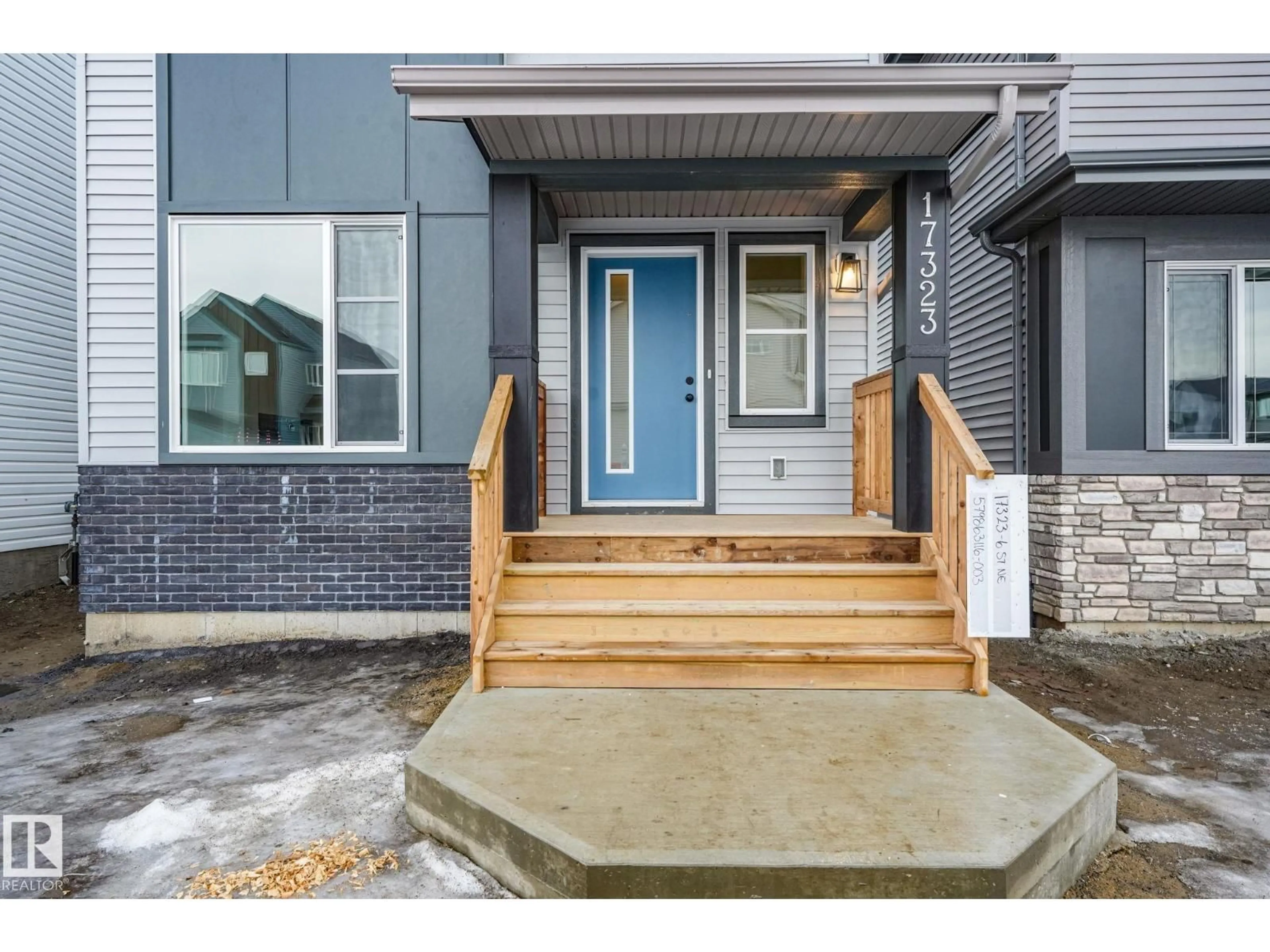 Indoor entryway for NE - 17323 6 ST, Edmonton Alberta T5Y4G2