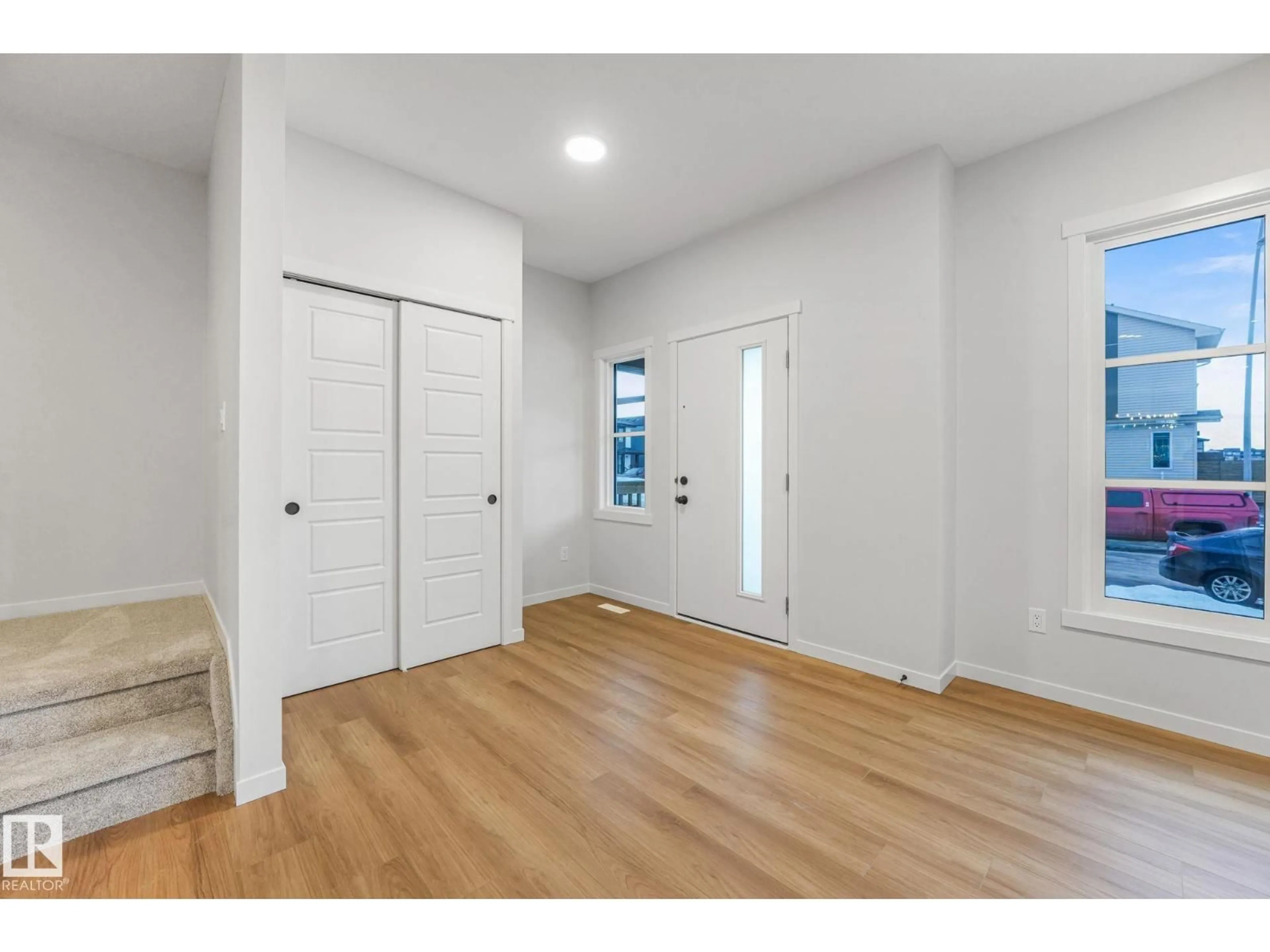 Indoor entryway for NE - 17323 6 ST, Edmonton Alberta T5Y4G2