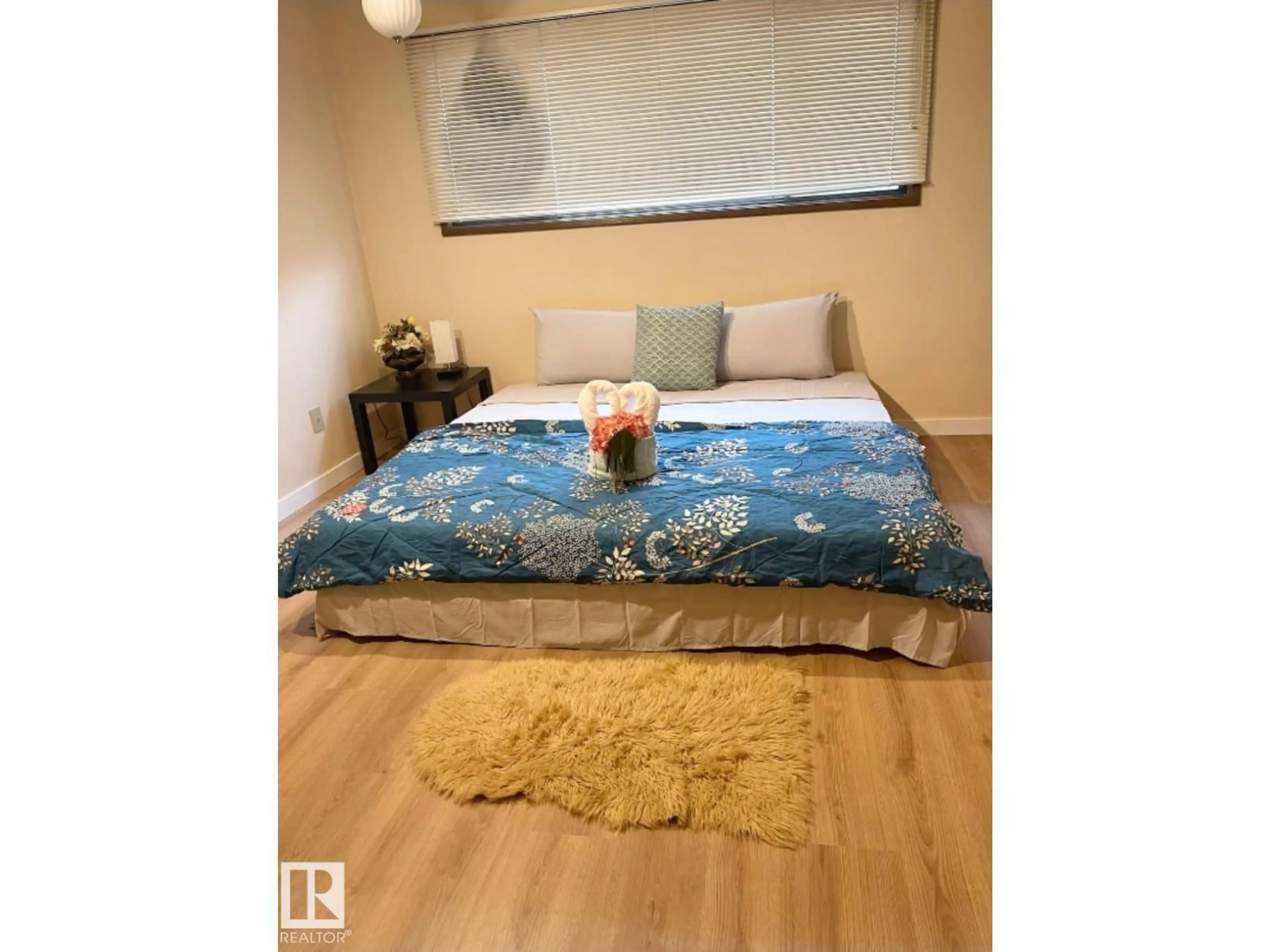 Bedroom with bed, unknown for 14139 30 ST, Edmonton Alberta T5Y1M6