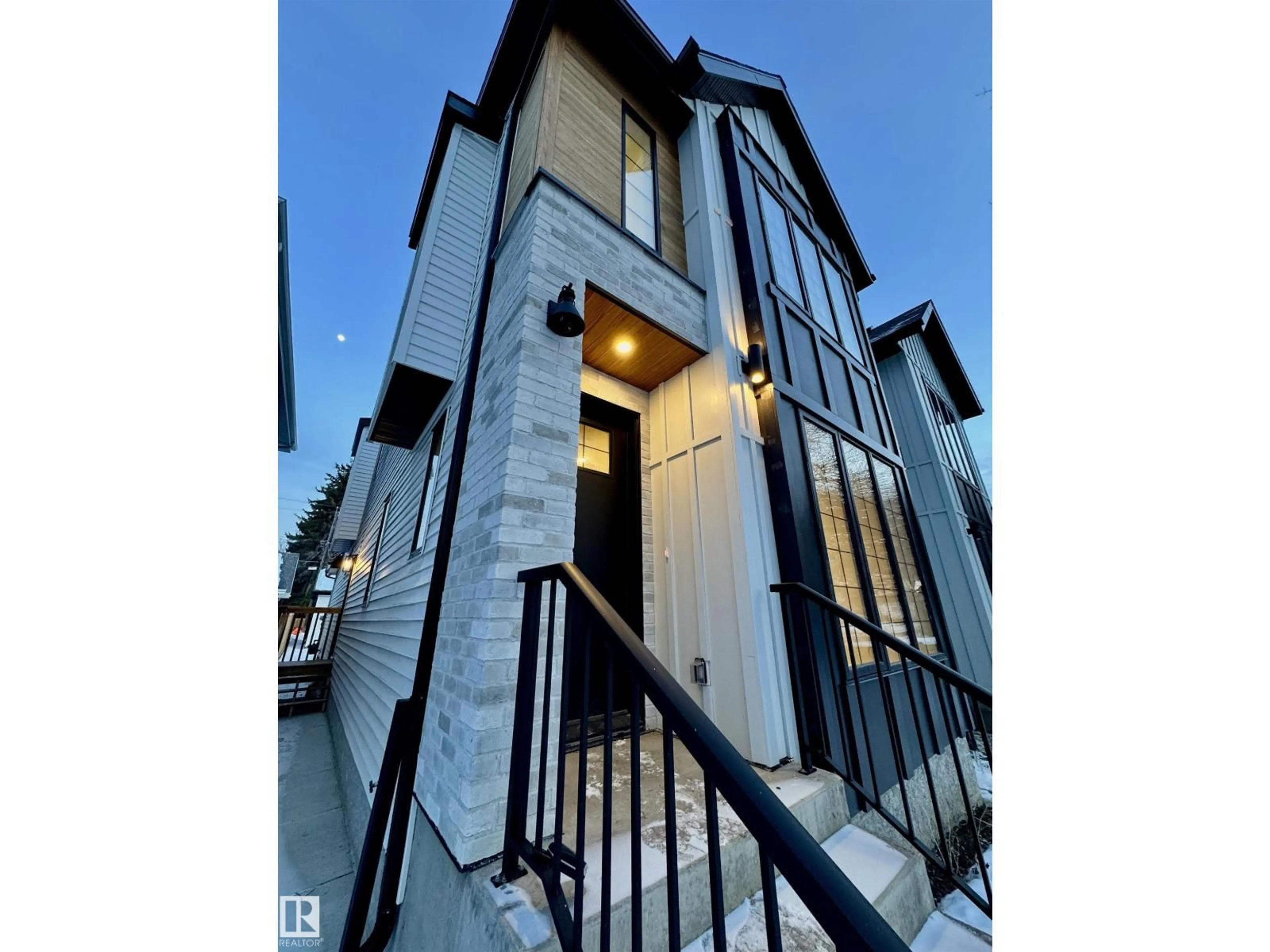 Unknown for 10629 129 ST, Edmonton Alberta T5N1X2