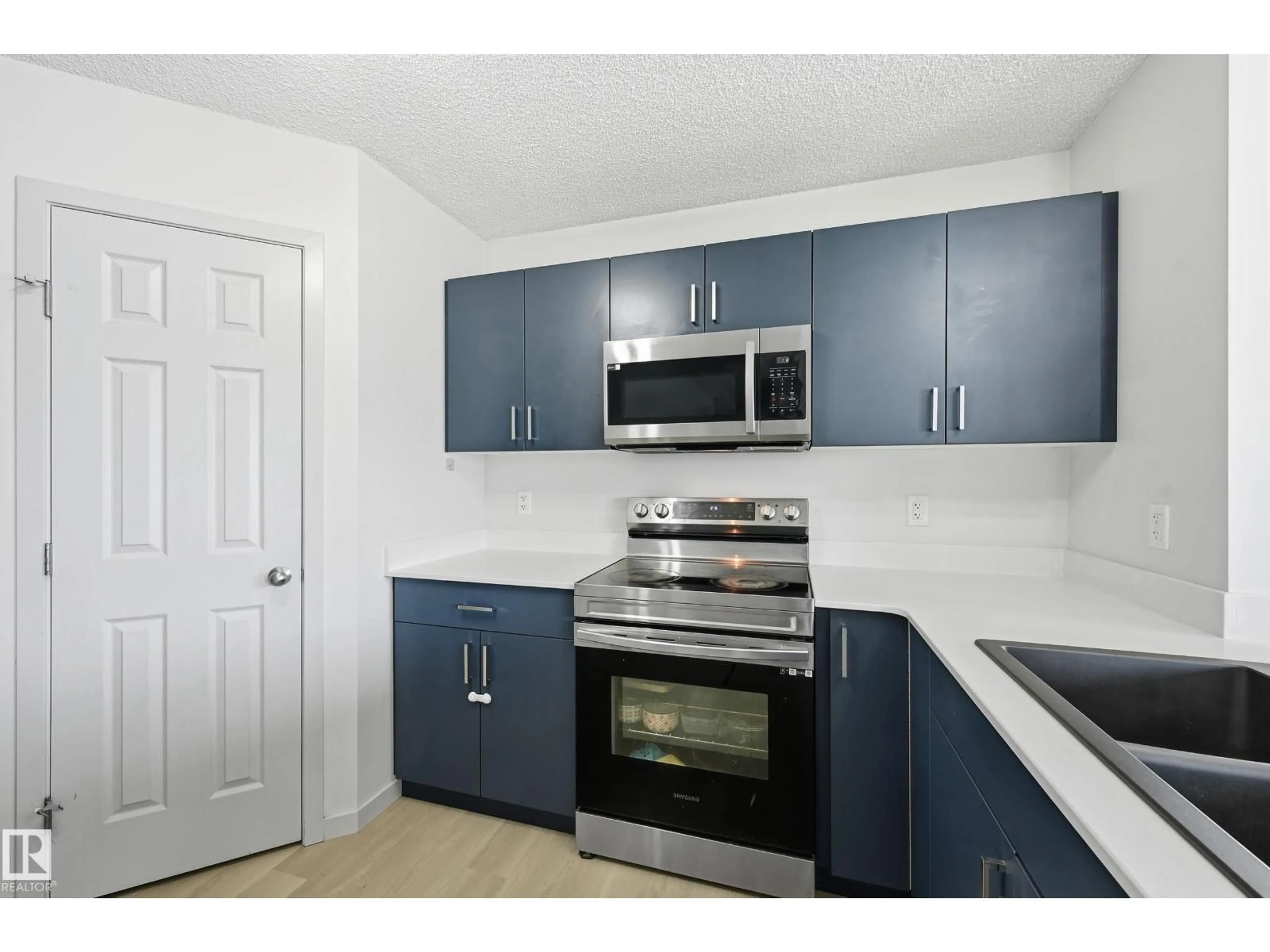 Standard kitchen, unknown for NW - 9804 227 ST, Edmonton Alberta T5T7T9