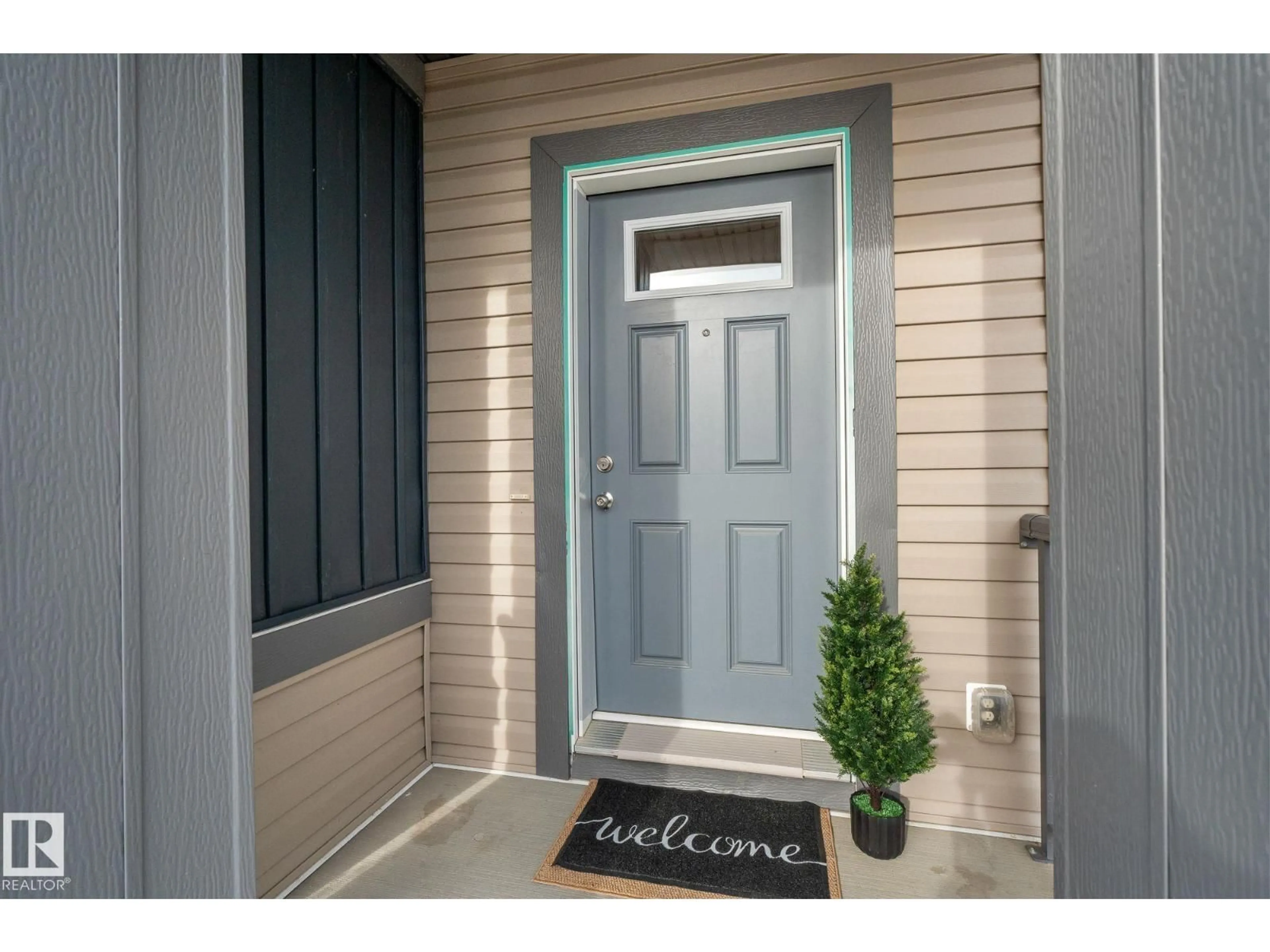 Indoor entryway for 332 WEST HAVEN DR, Leduc Alberta T9E1J2