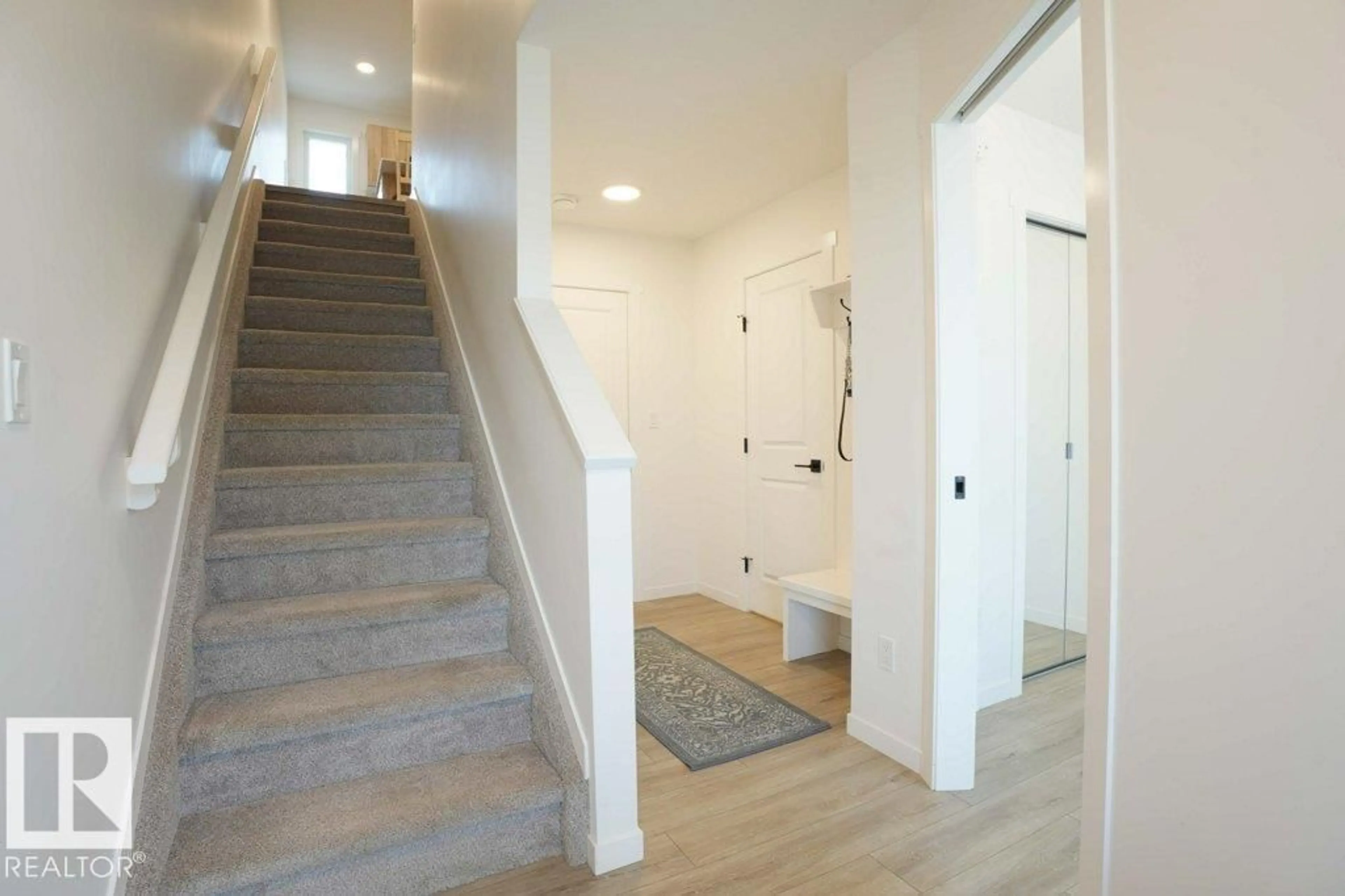 Indoor entryway for 26 EASTWOOD DR, Spruce Grove Alberta T7X4A9