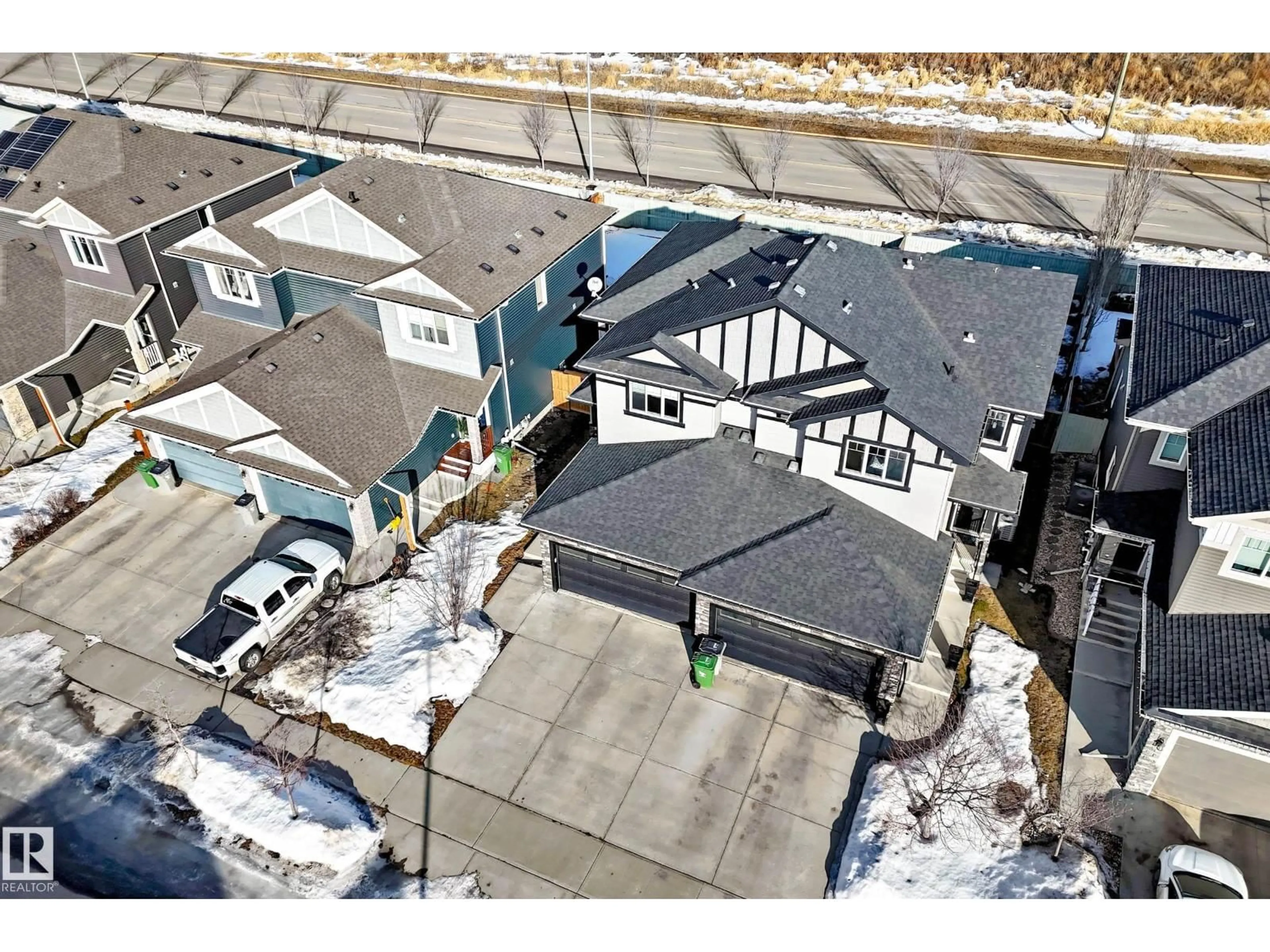 A pic from outside/outdoor area/front of a property/back of a property/a pic from drone, street for 3520 49 AV, Beaumont Alberta T4X2B5
