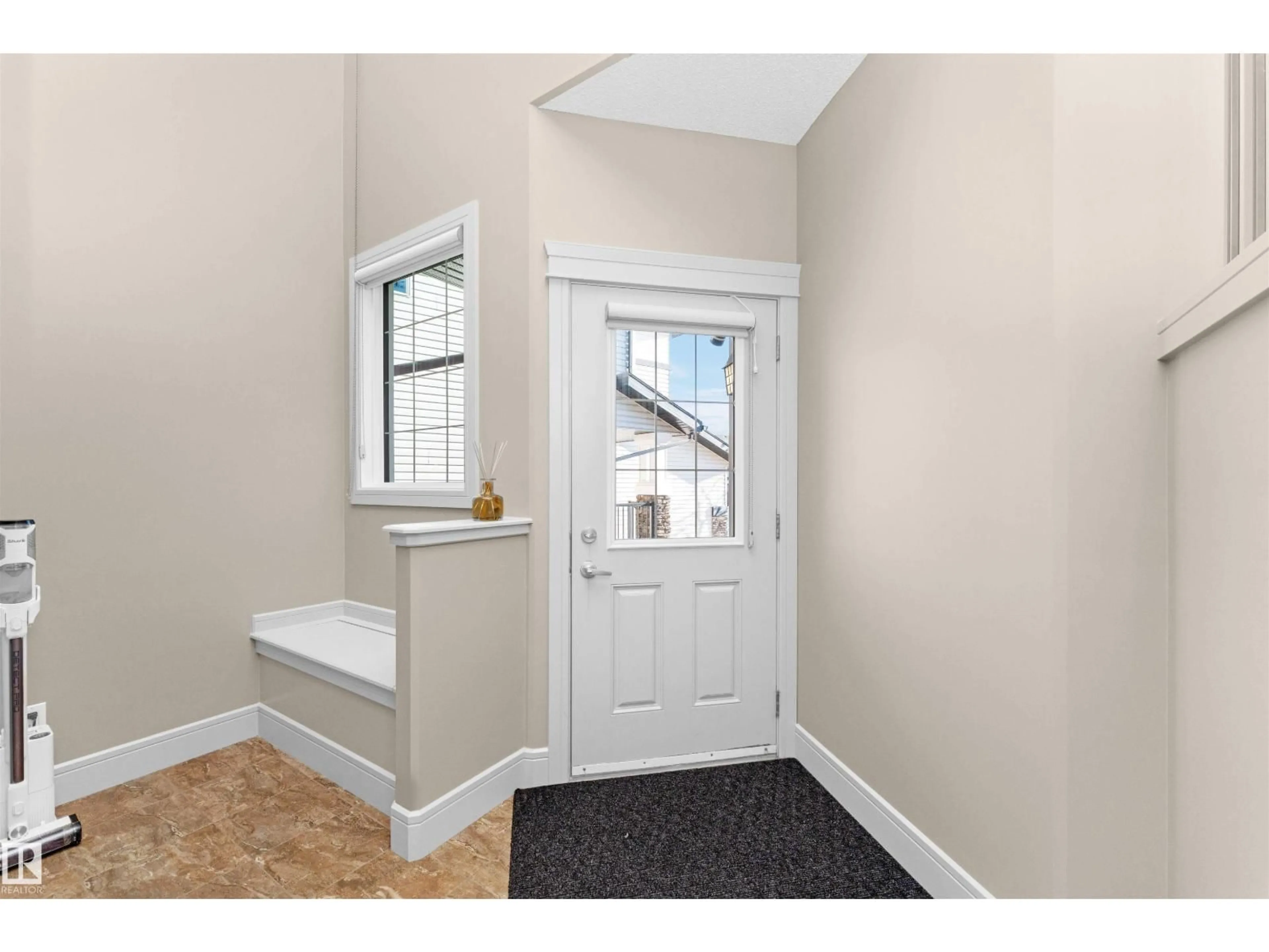 Indoor entryway for SW - 3856 AGAR GREEN GR, Edmonton Alberta T6W0W9