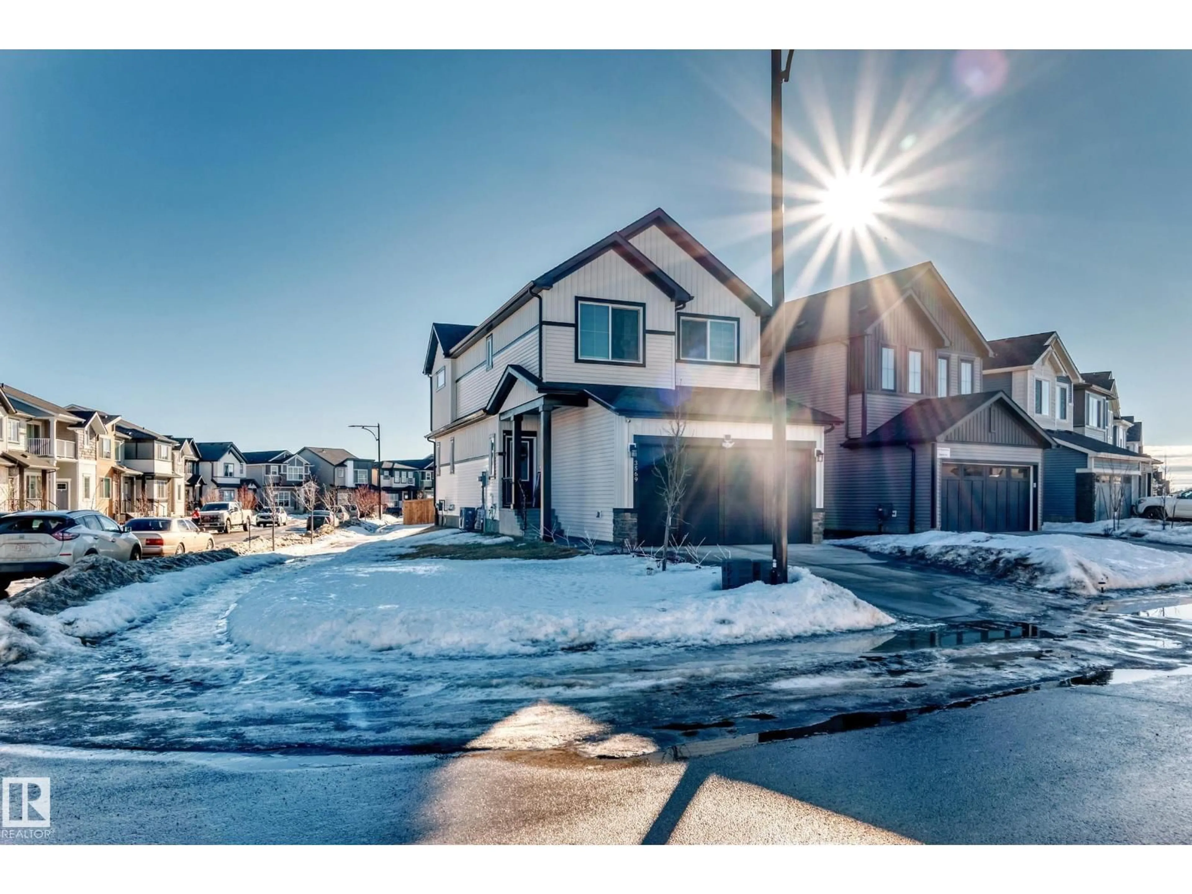 A pic from outside/outdoor area/front of a property/back of a property/a pic from drone, street for NW - 3569 ERLANGER LINK, Edmonton Alberta T6M1J5