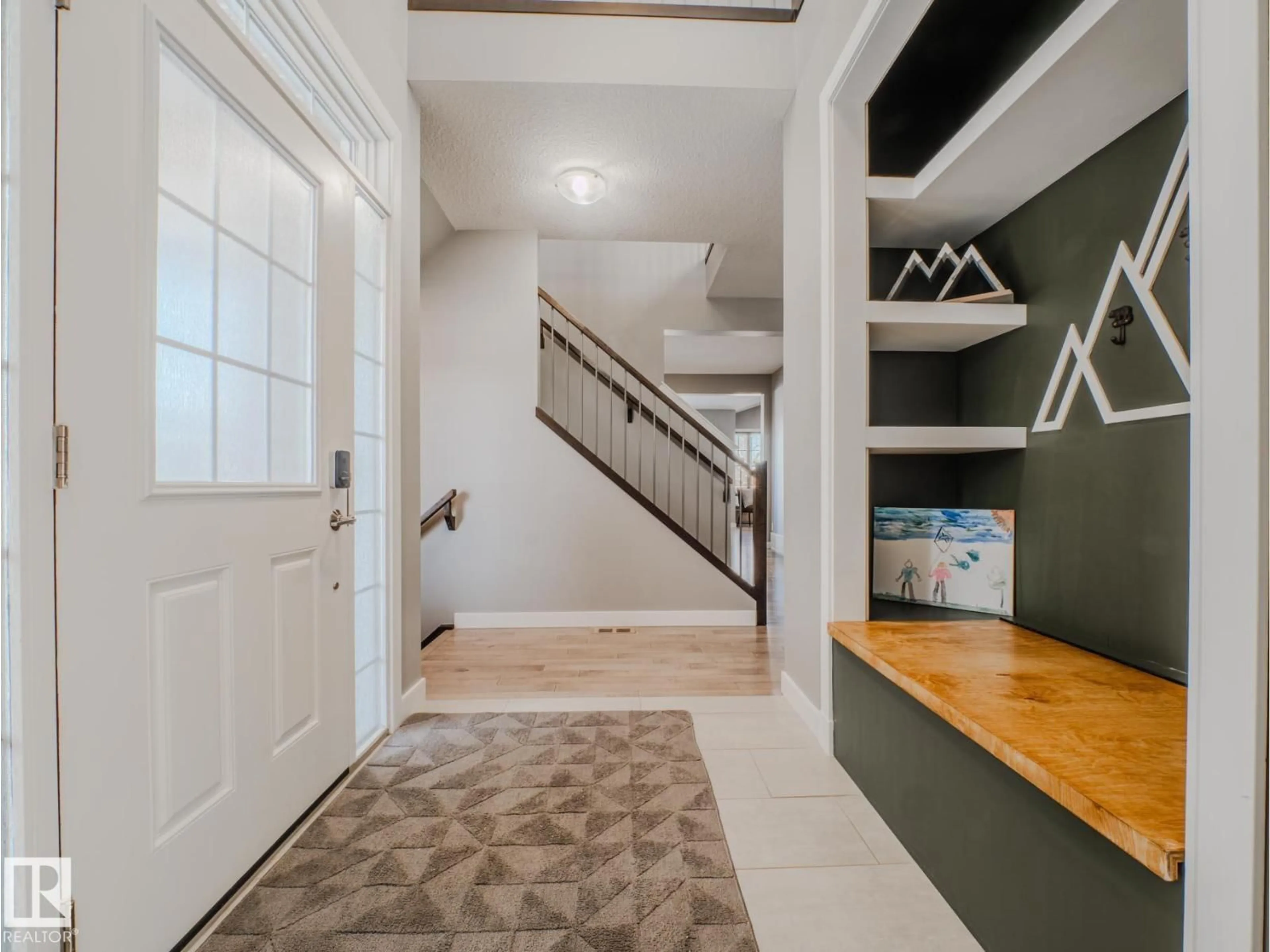 Indoor entryway for 254 REICHERT DR, Beaumont Alberta T4X1Z7