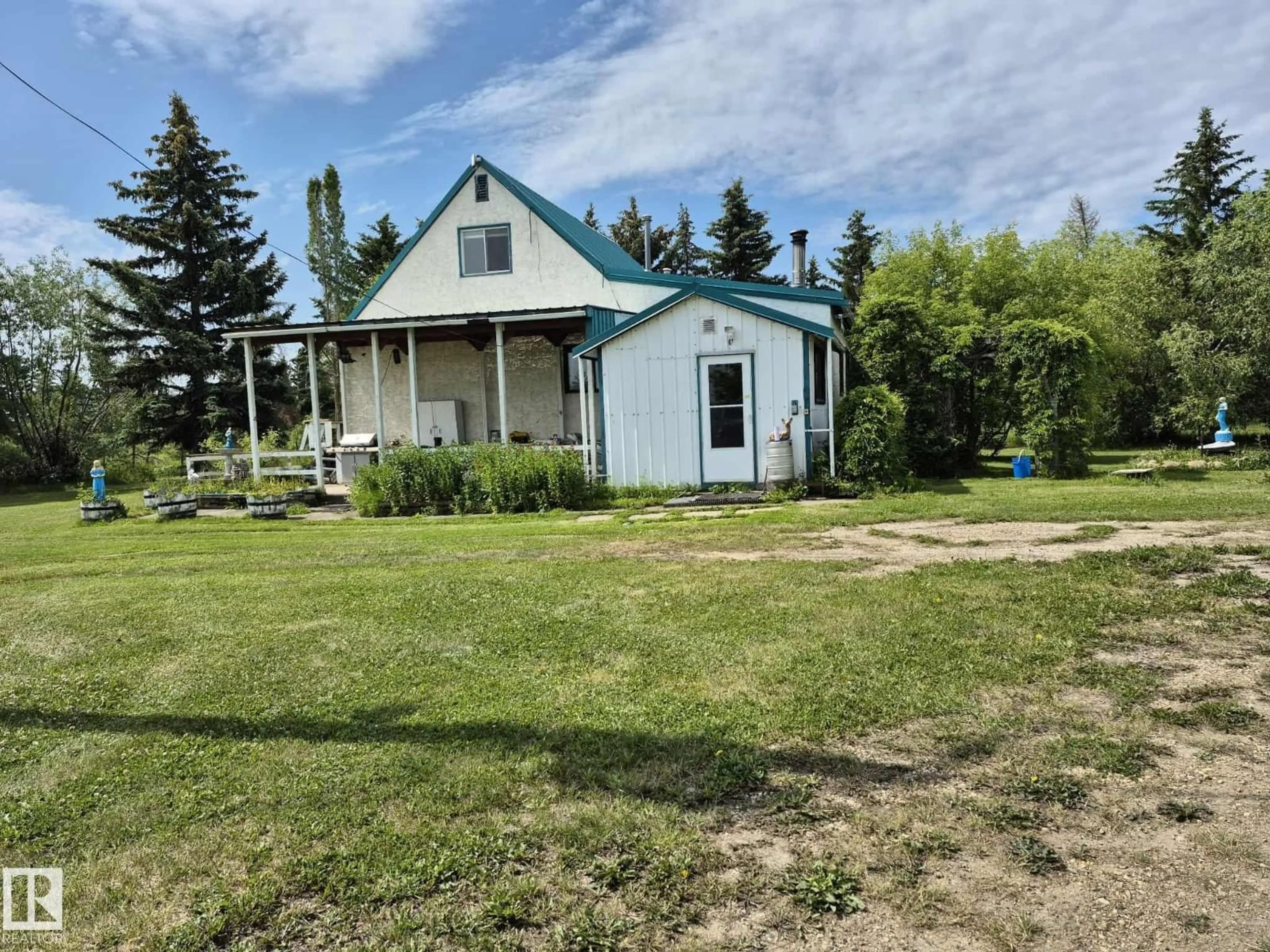 A pic from outside/outdoor area/front of a property/back of a property/a pic from drone, unknown for 48479 RGE RD 263, Rural Leduc County Alberta T0C0V0