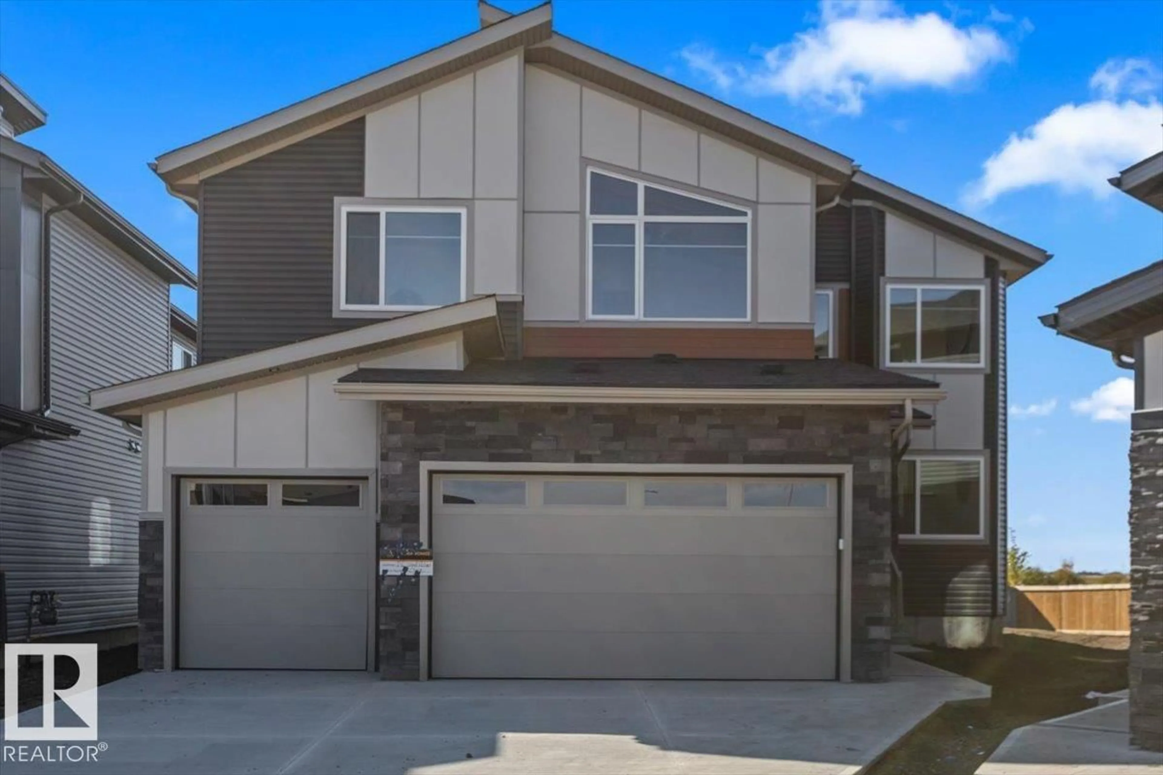 Home with vinyl exterior material, street for 18 OWL RIDGE CL, Fort Saskatchewan Alberta T8L0P6