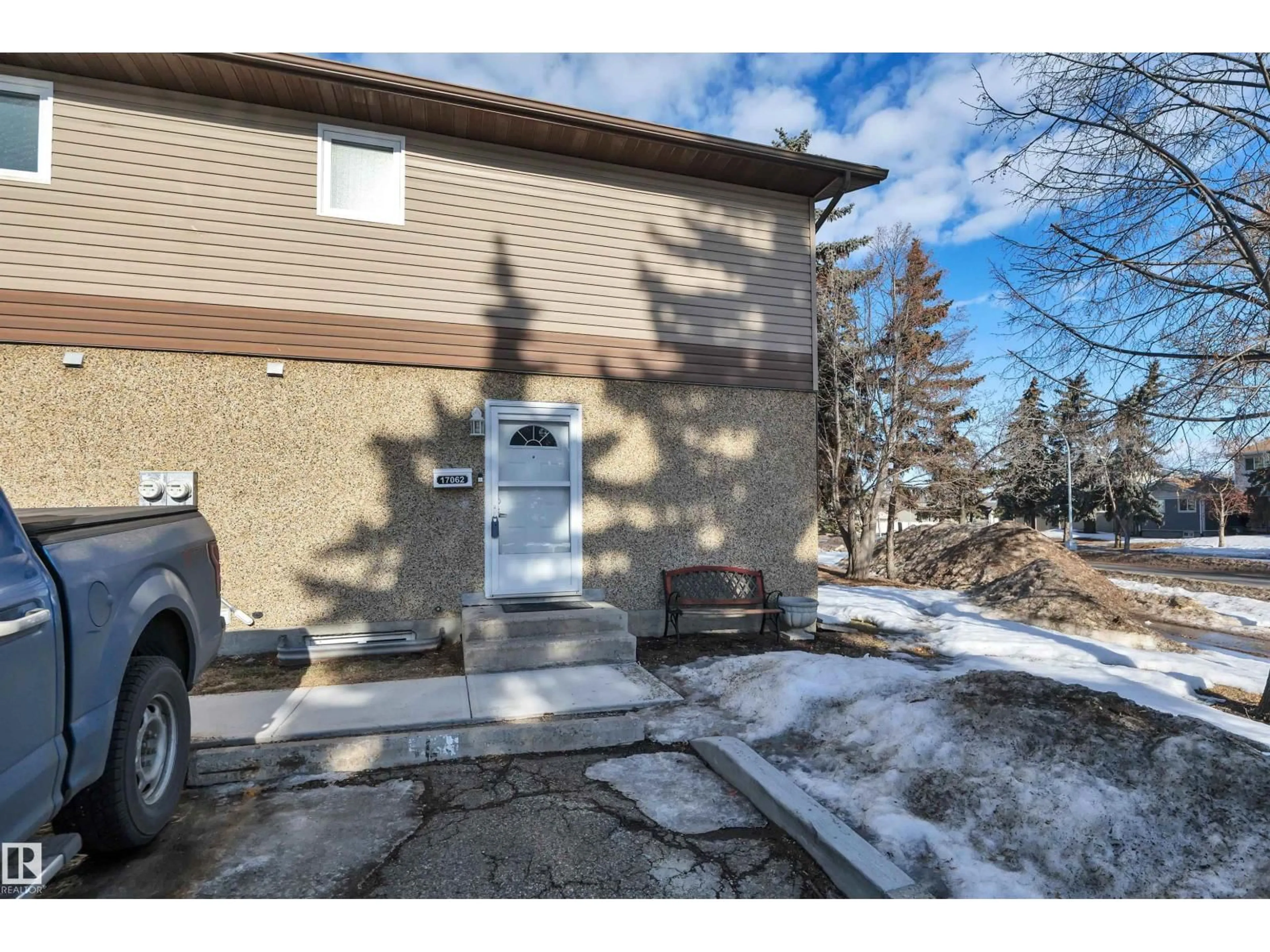 Unknown for NW - 17062 100 ST, Edmonton Alberta T5X5E1