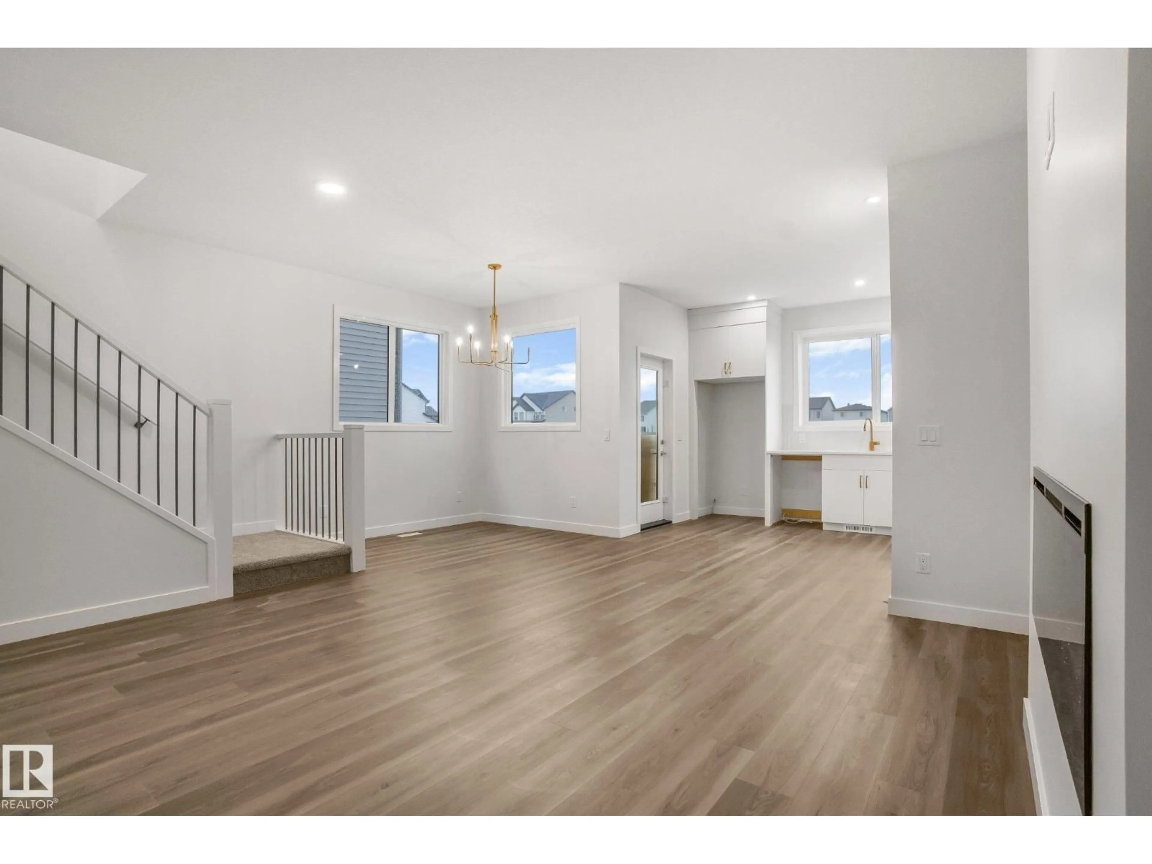 A pic of a room for 3741 ERLANGER DR, Edmonton Alberta T6M1R9