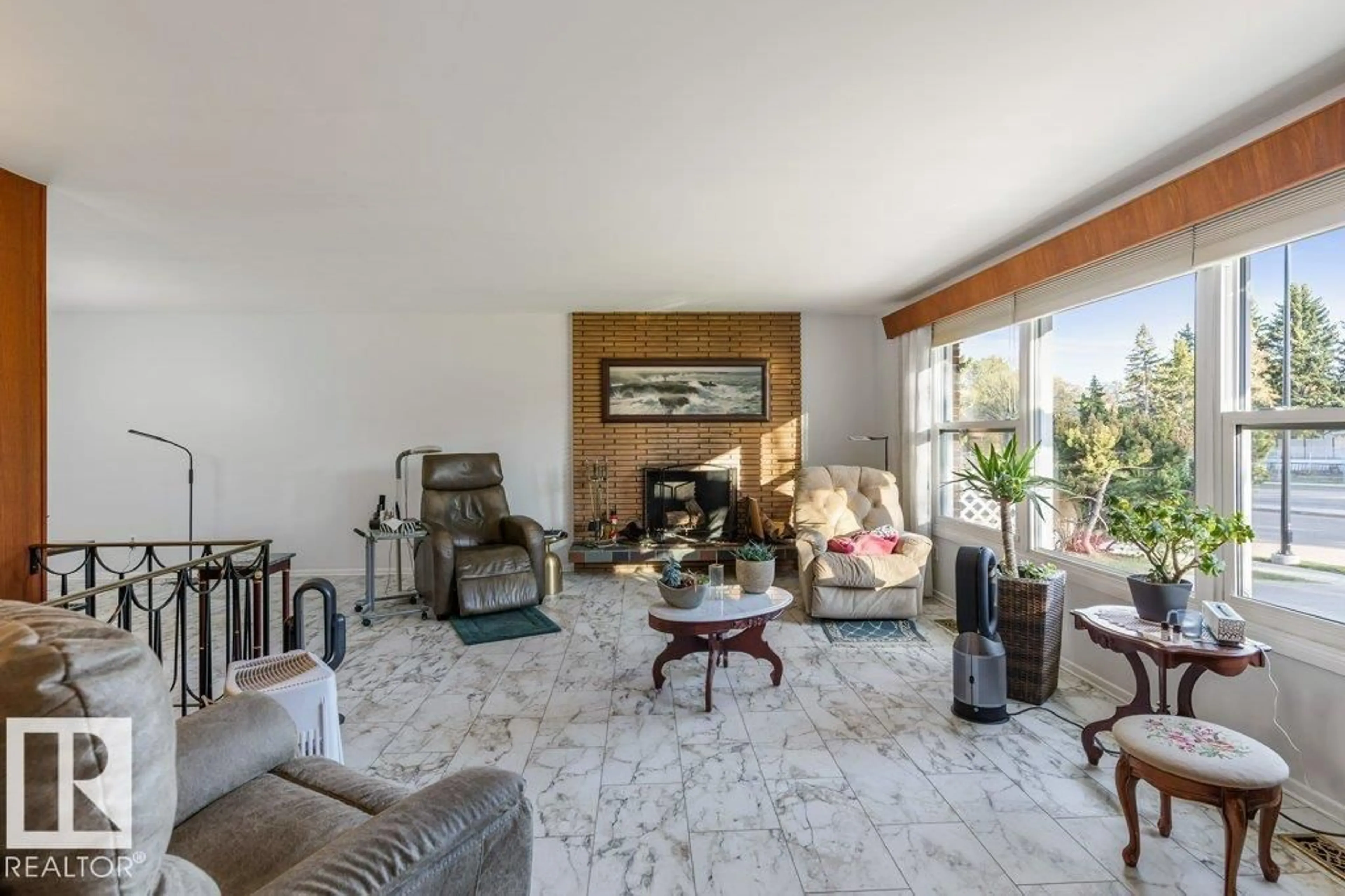 Living room with furniture, unknown for 13708 BUENA VISTA RD, Edmonton Alberta T5R5R6