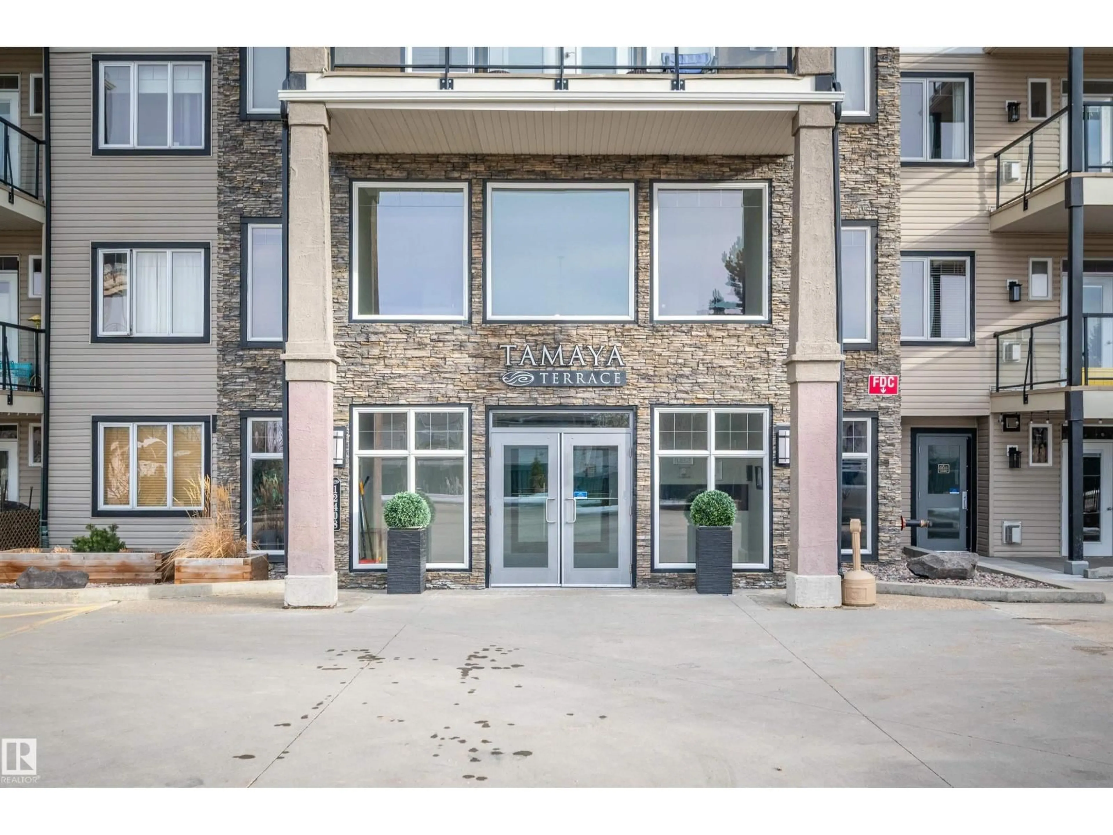 Indoor foyer for #419 - 12408 15 AV, Edmonton Alberta T6W1X2