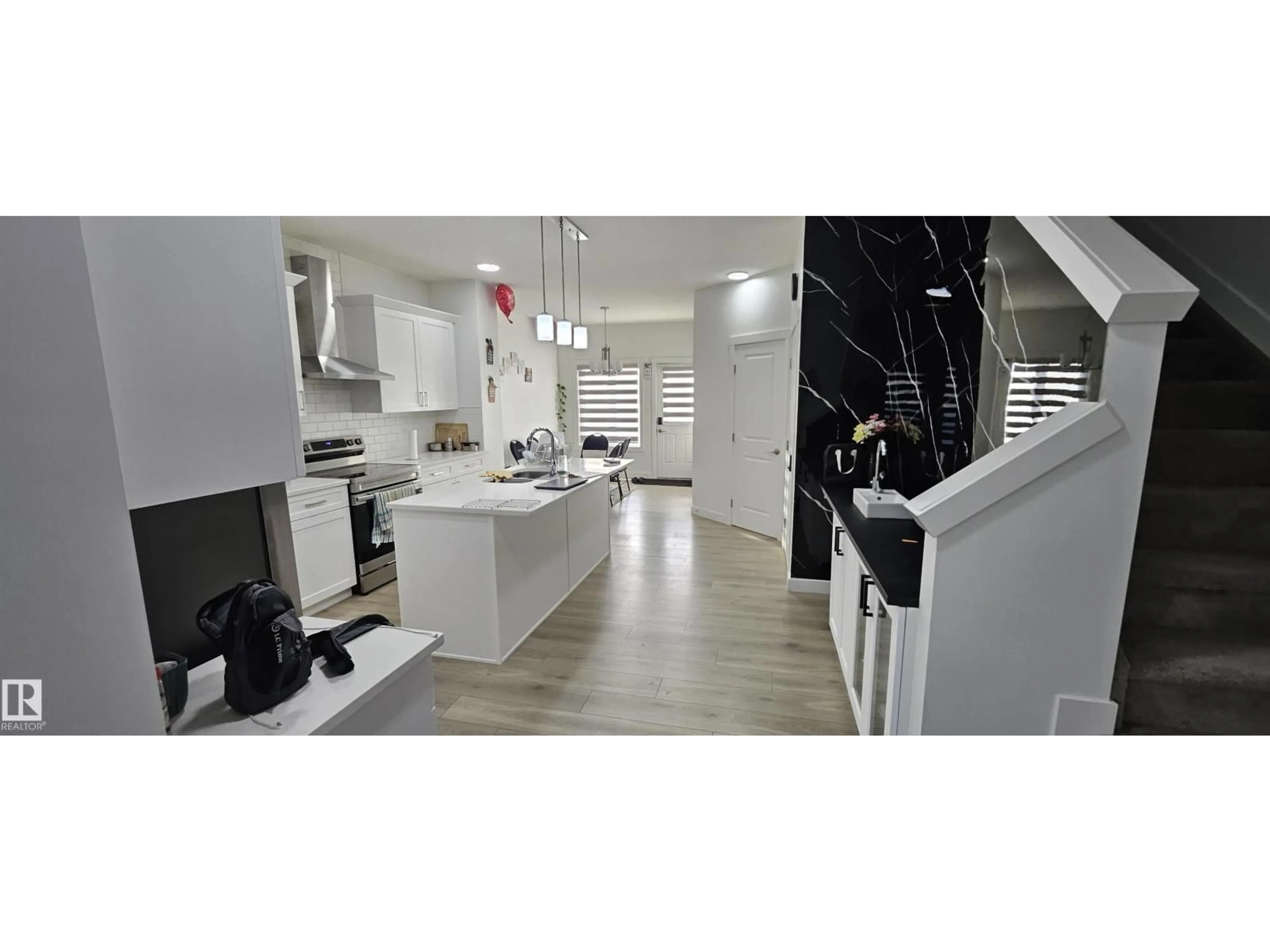 Open concept kitchen, ceramic/tile floor for SW - 432 29 ST, Edmonton Alberta T6X3E7