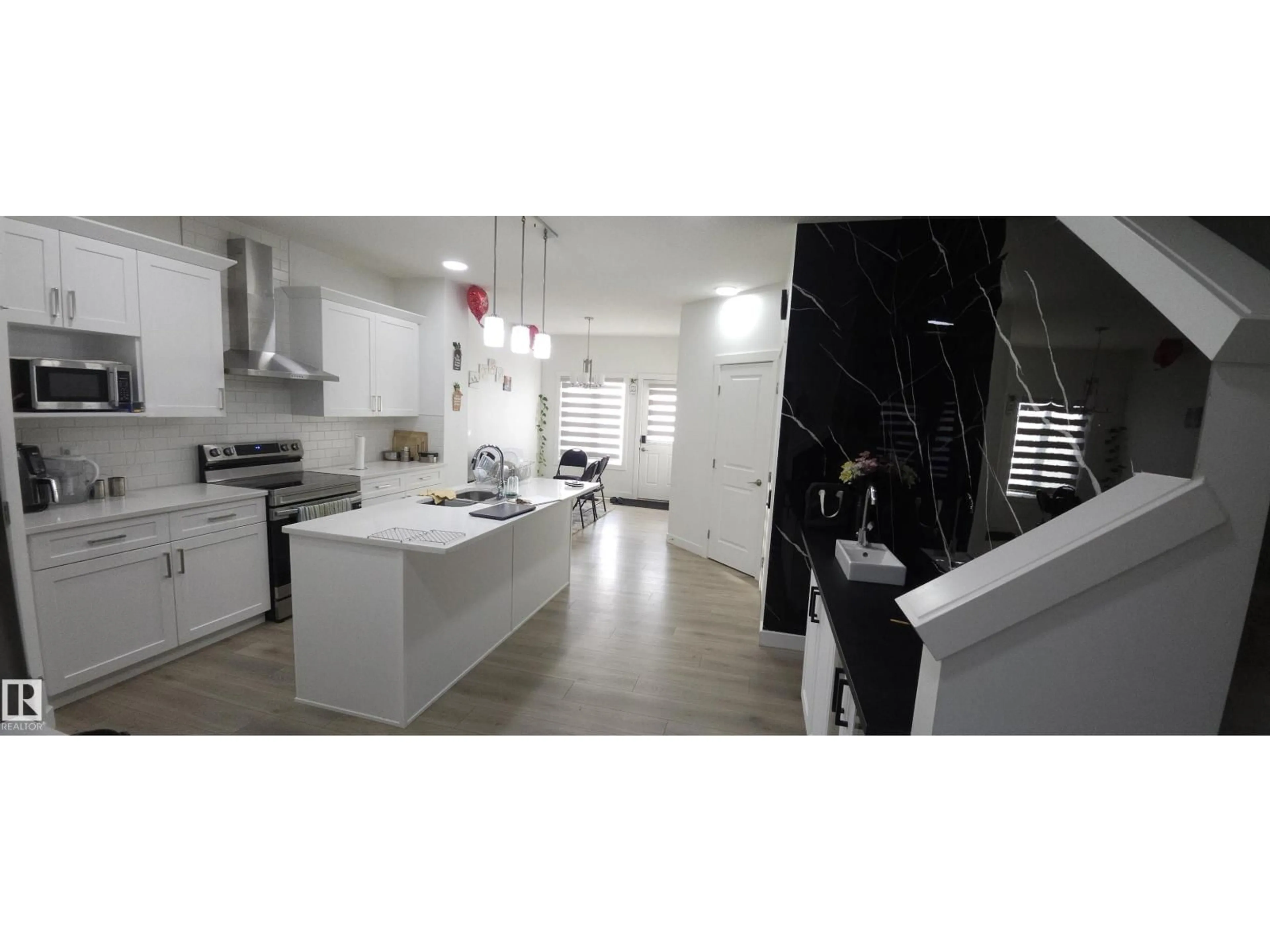 Open concept kitchen, ceramic/tile floor for SW - 432 29 ST, Edmonton Alberta T6X3E7