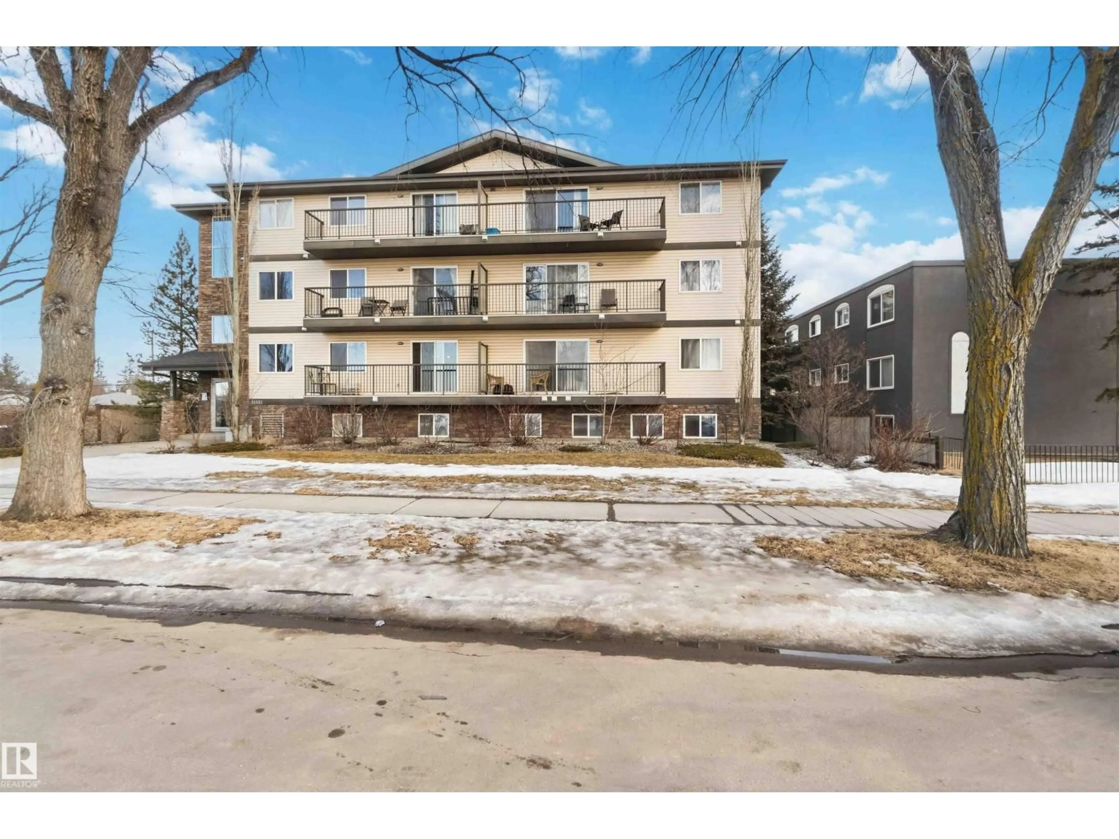 Unknown for #104 - 11935 106 ST, Edmonton Alberta T5G2R4