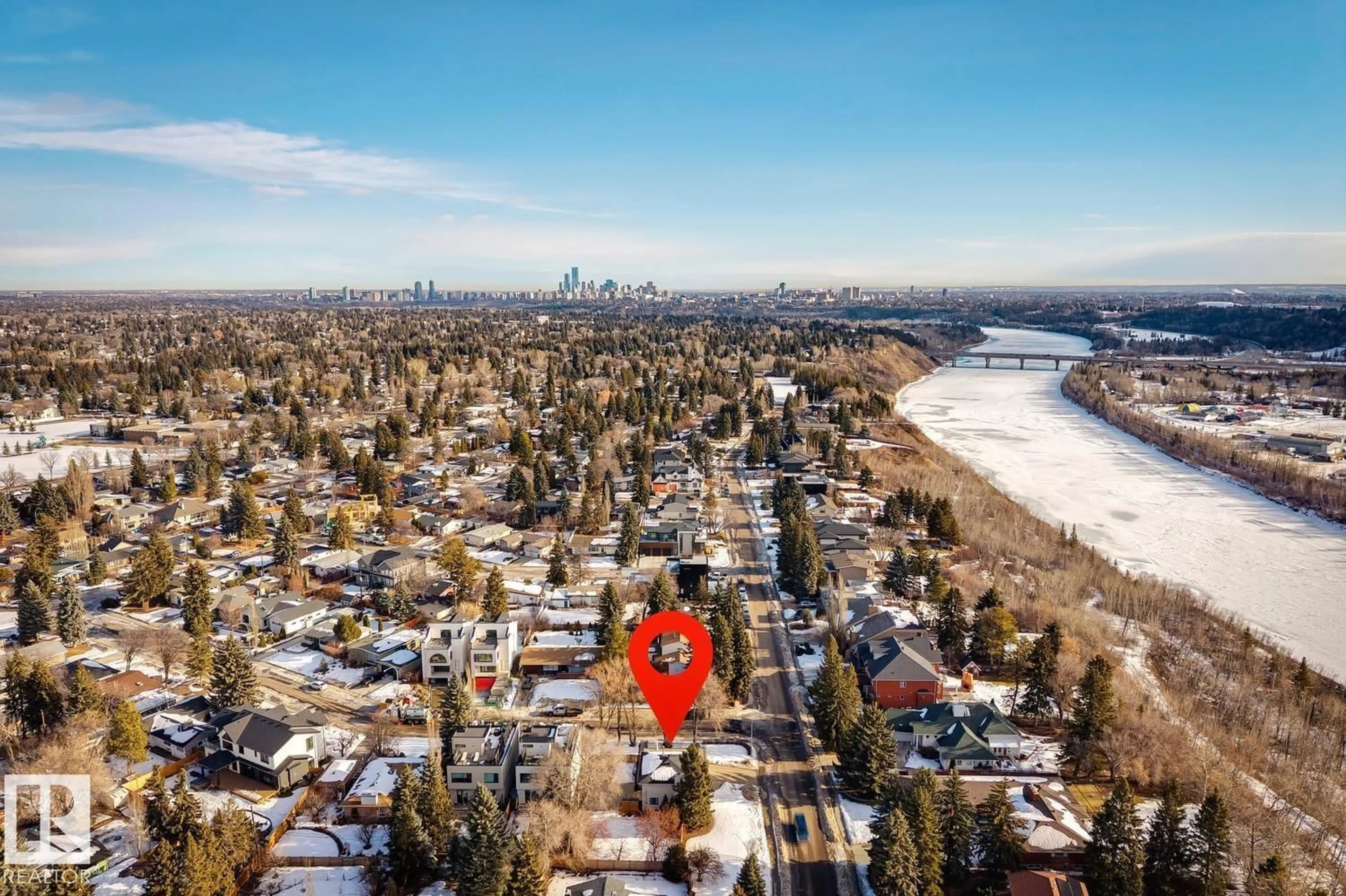 A pic from outside/outdoor area/front of a property/back of a property/a pic from drone, unknown for 15504 RIO TERRACE DR, Edmonton Alberta T5R5M9
