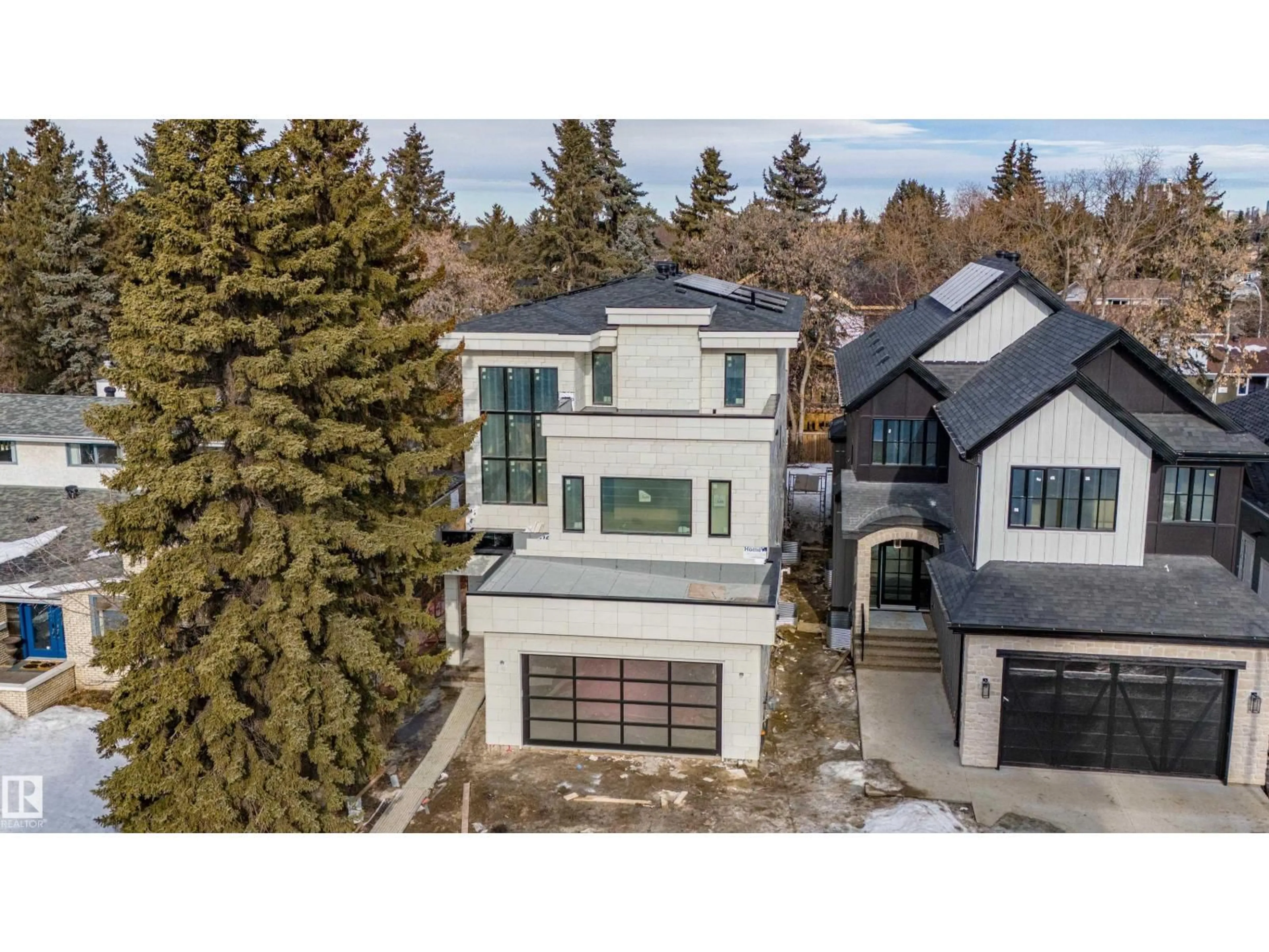 A pic from outside/outdoor area/front of a property/back of a property/a pic from drone, street for 12306 39 AV, Edmonton Alberta T6J0N2