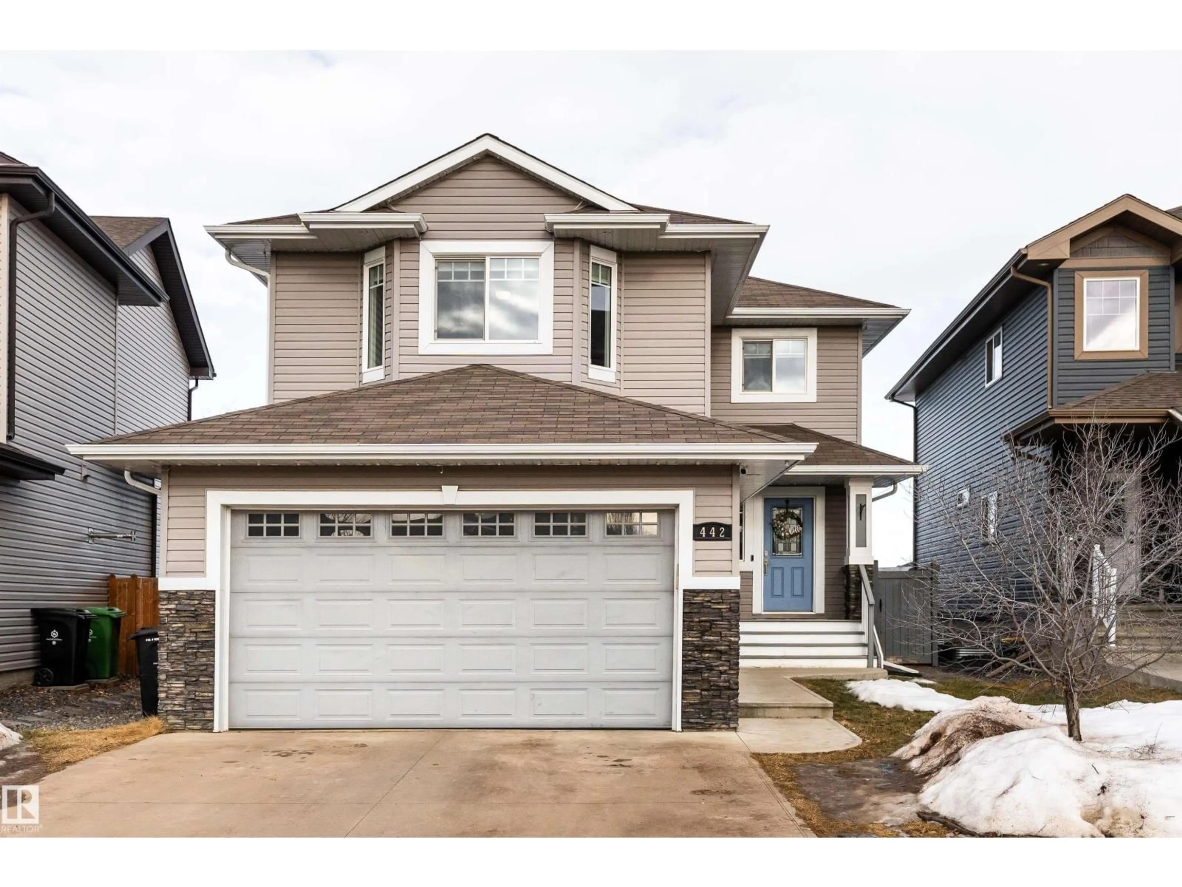 Home with vinyl exterior material, street for 442 MEADOWVIEW DR, Fort Saskatchewan Alberta T8L0N9