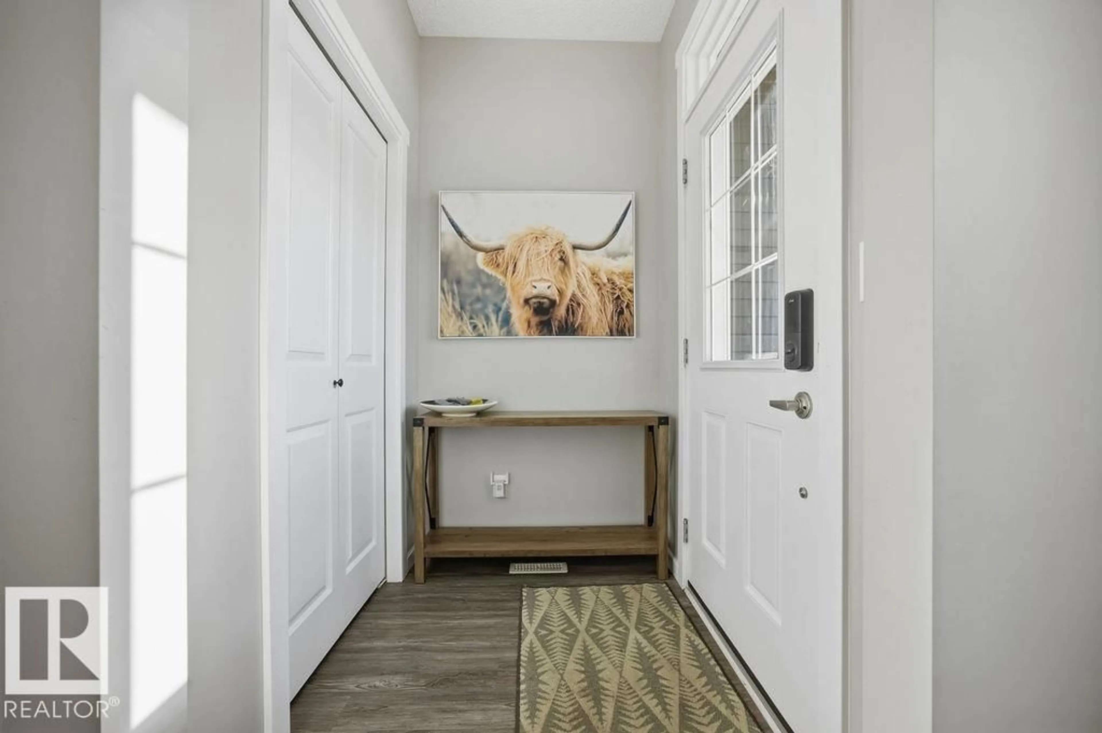 Indoor entryway for 2306 GLENRIDDING BV, Edmonton Alberta T6W2L1