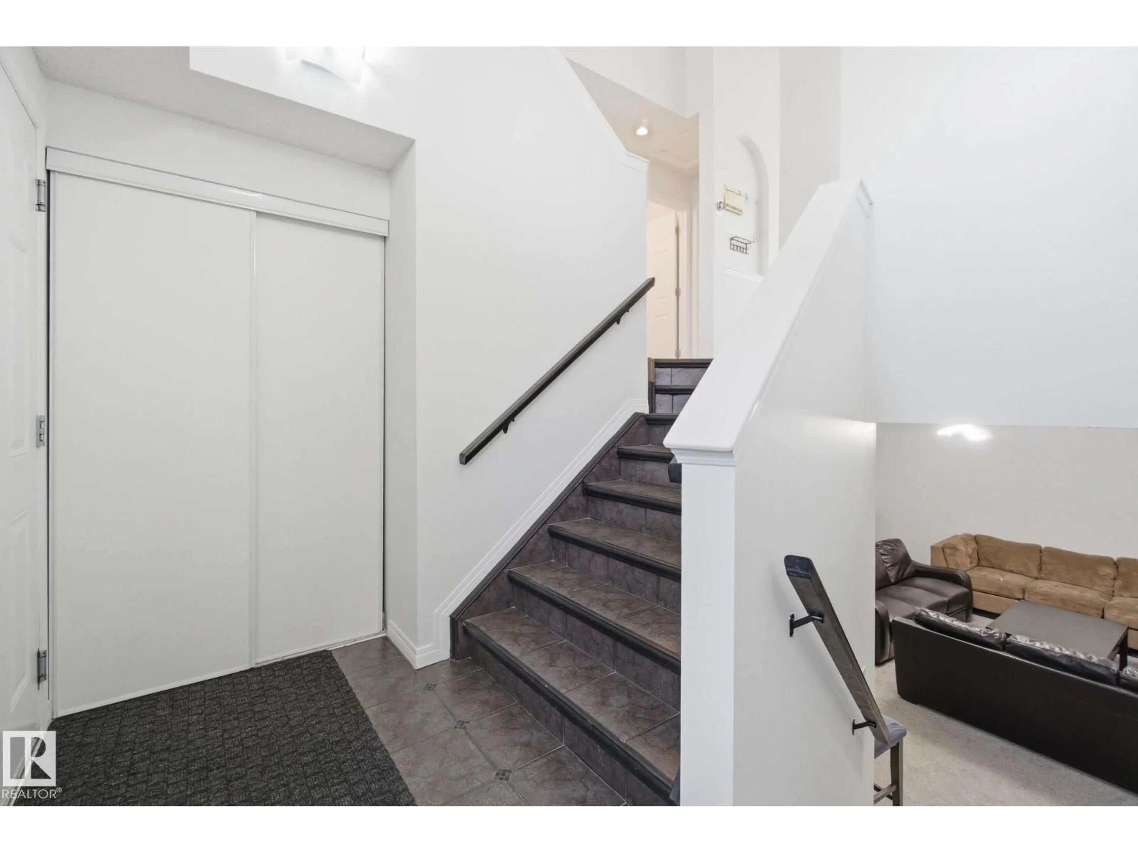 Unknown for NW - 3248 22 ST, Edmonton Alberta T6T0A8