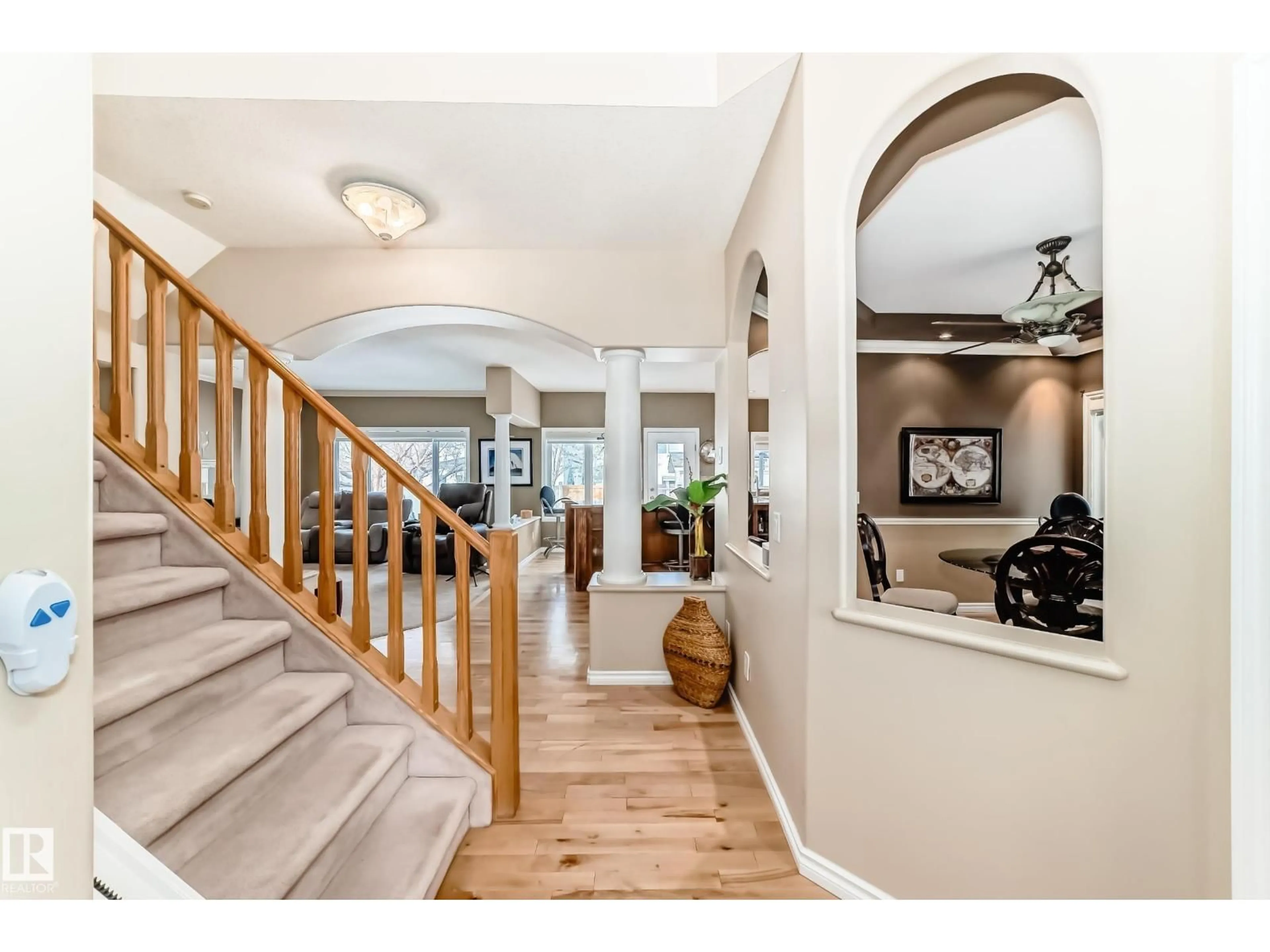 Indoor entryway for 9 NOTTINGHAM, Sherwood Park Alberta T8A5Z6