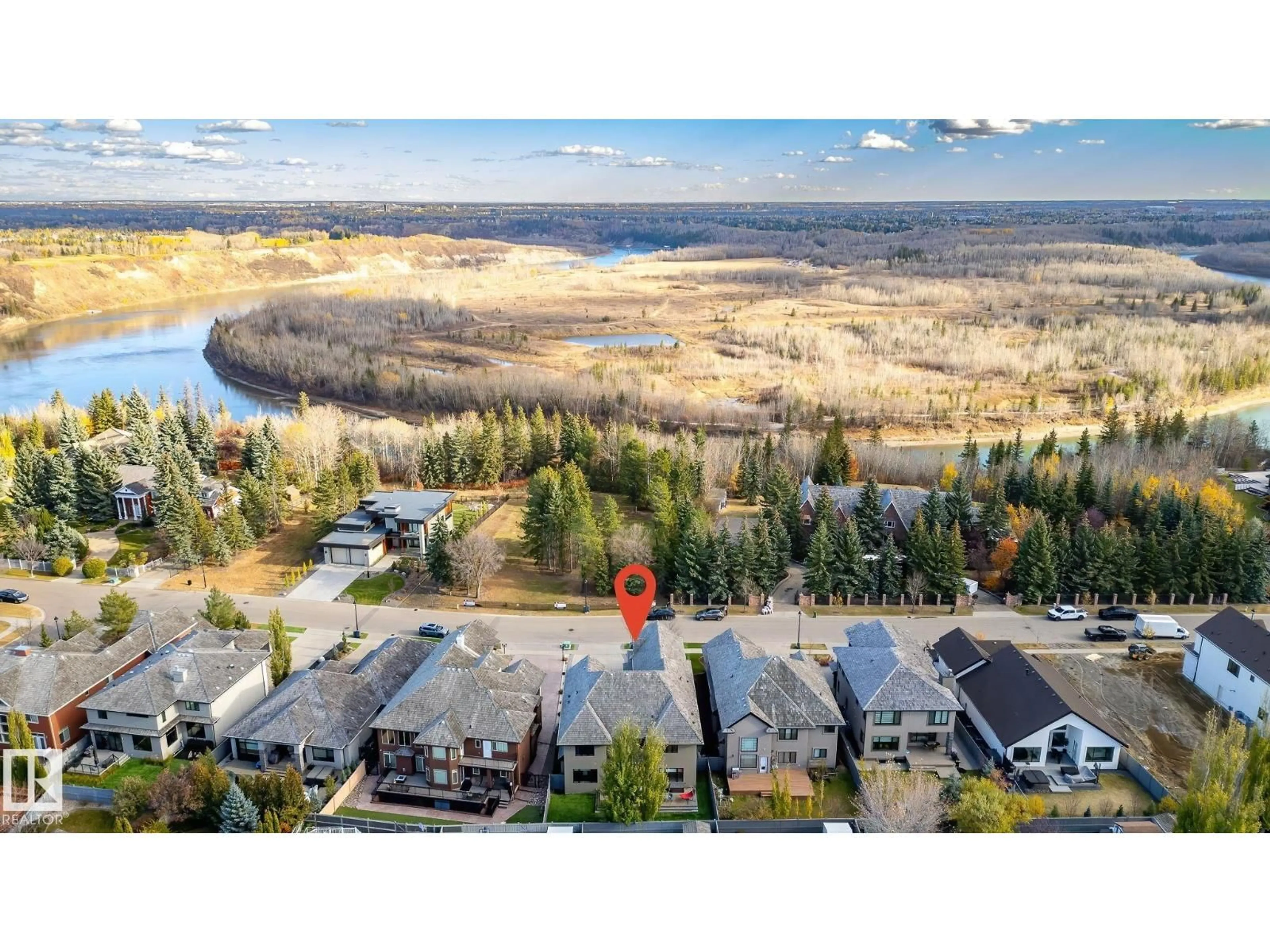 A pic from outside/outdoor area/front of a property/back of a property/a pic from drone, water/lake/river/ocean view for 4810 DONSDALE DR, Edmonton Alberta T6M2N2