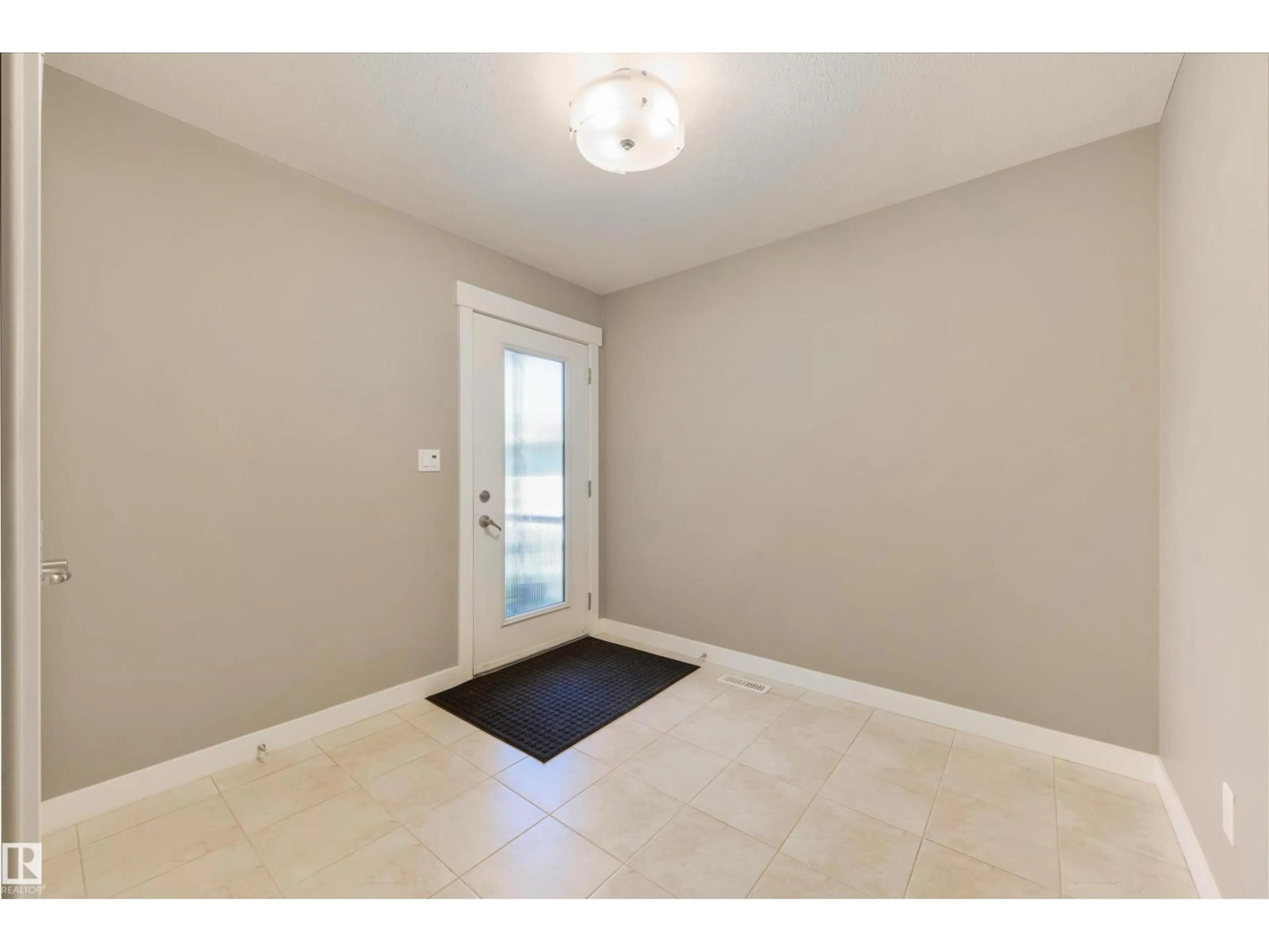 Indoor entryway for NW - 2328 WARE CR, Edmonton Alberta T6W2W5