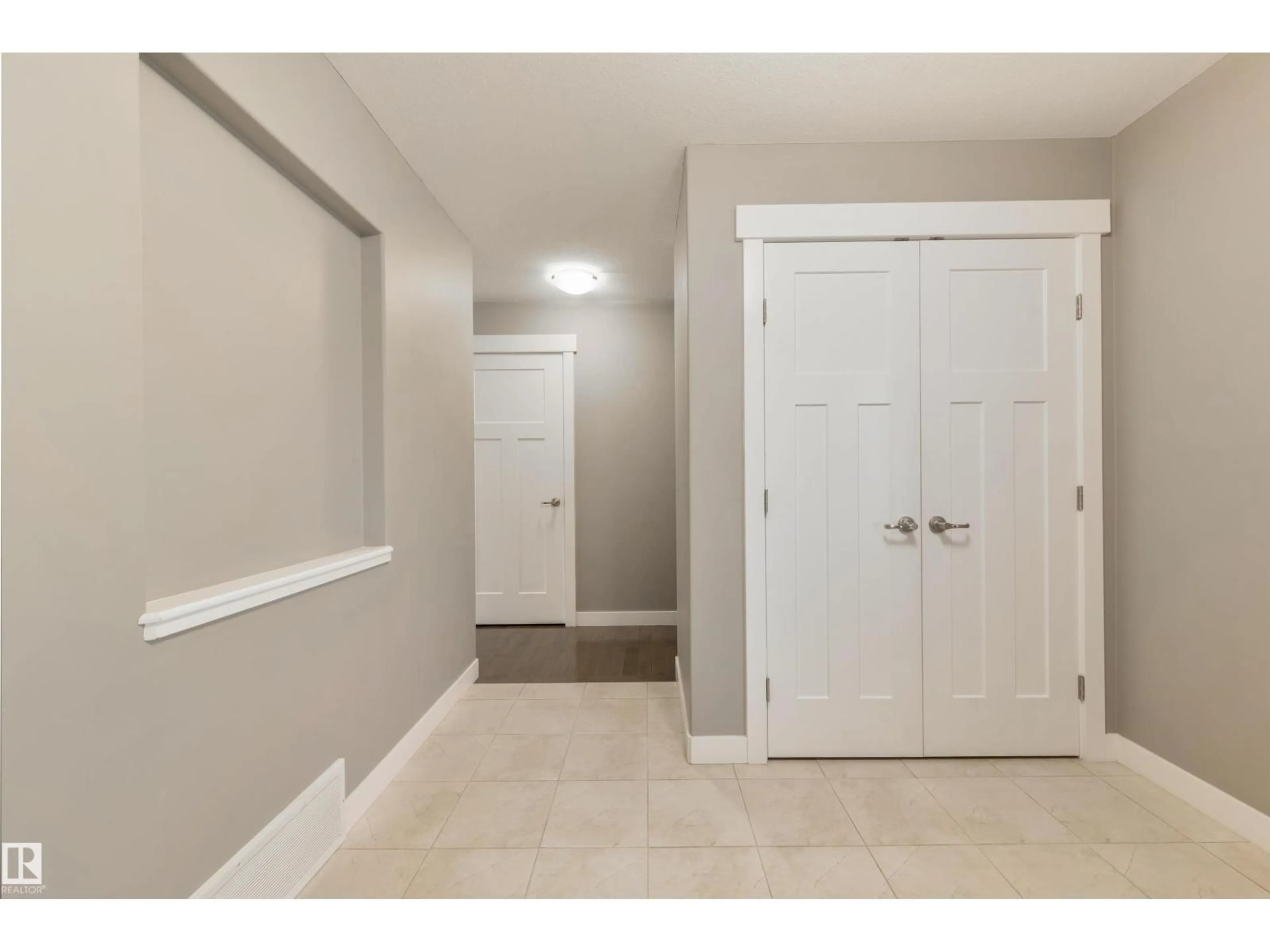 Indoor entryway for NW - 2328 WARE CR, Edmonton Alberta T6W2W5