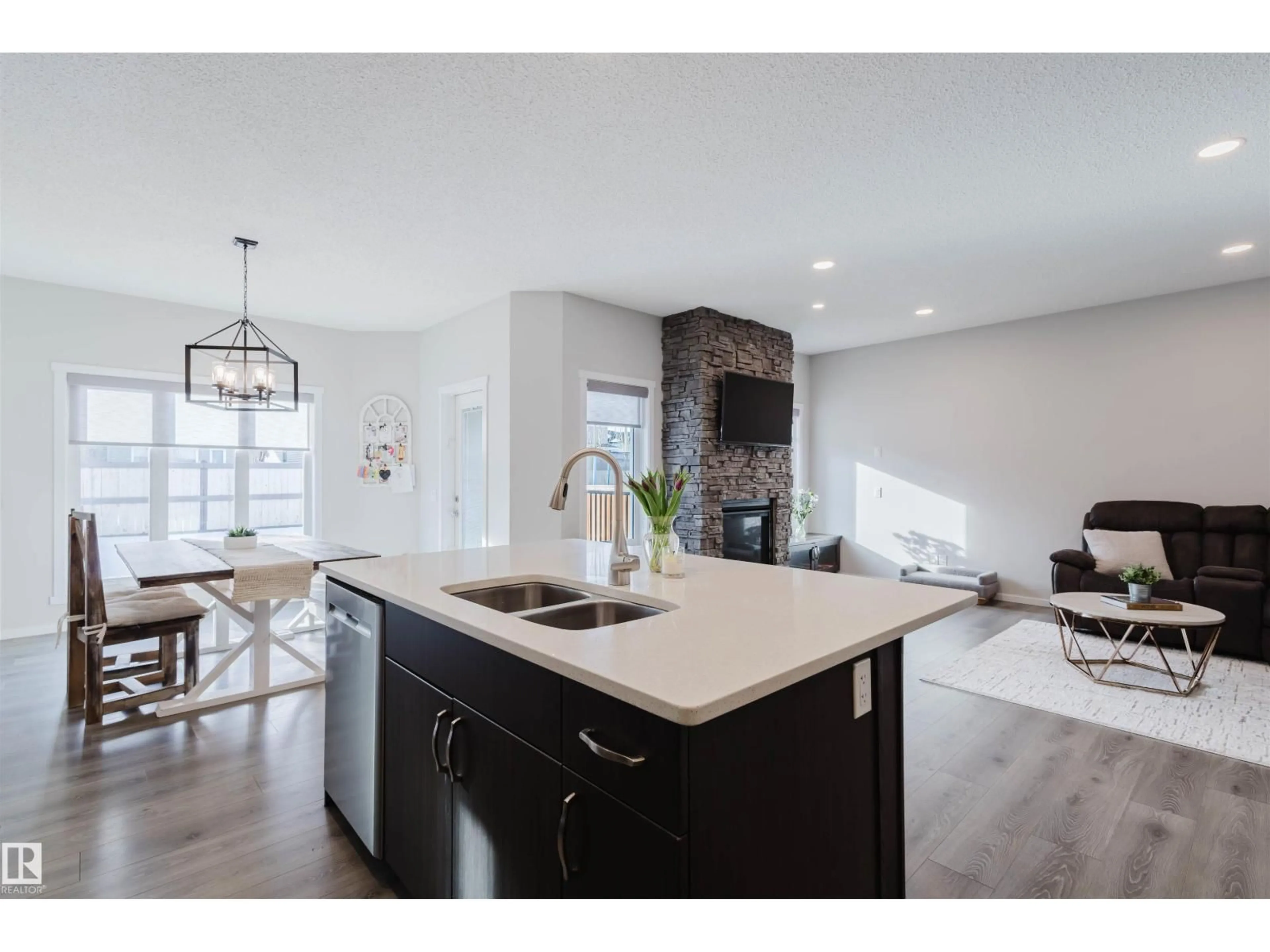 Open concept kitchen, unknown for 20741 98A AV, Edmonton Alberta T5T7G2