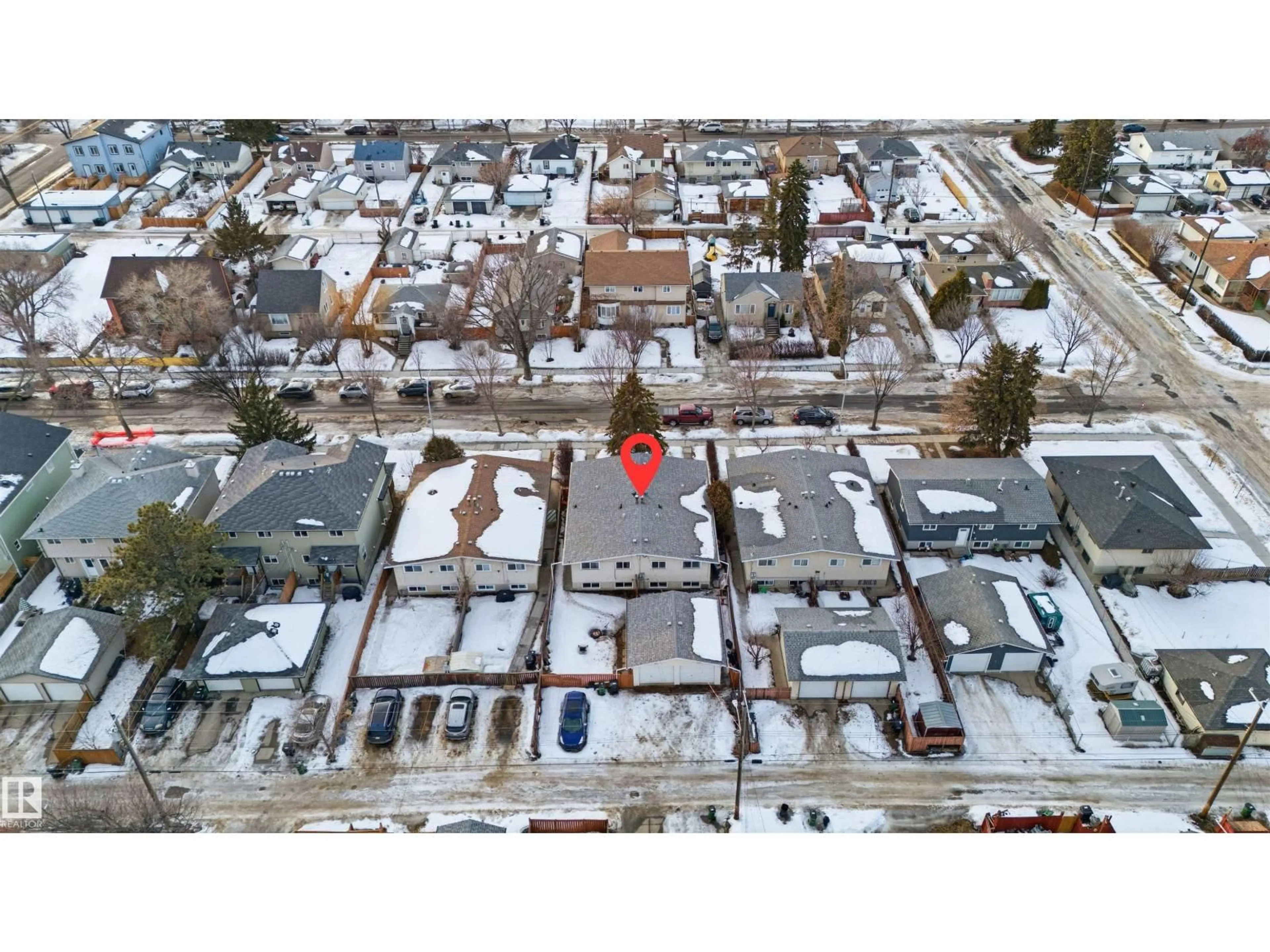 A pic from outside/outdoor area/front of a property/back of a property/a pic from drone, unknown for 12931/33 123 ST, Edmonton Alberta T5L0J6