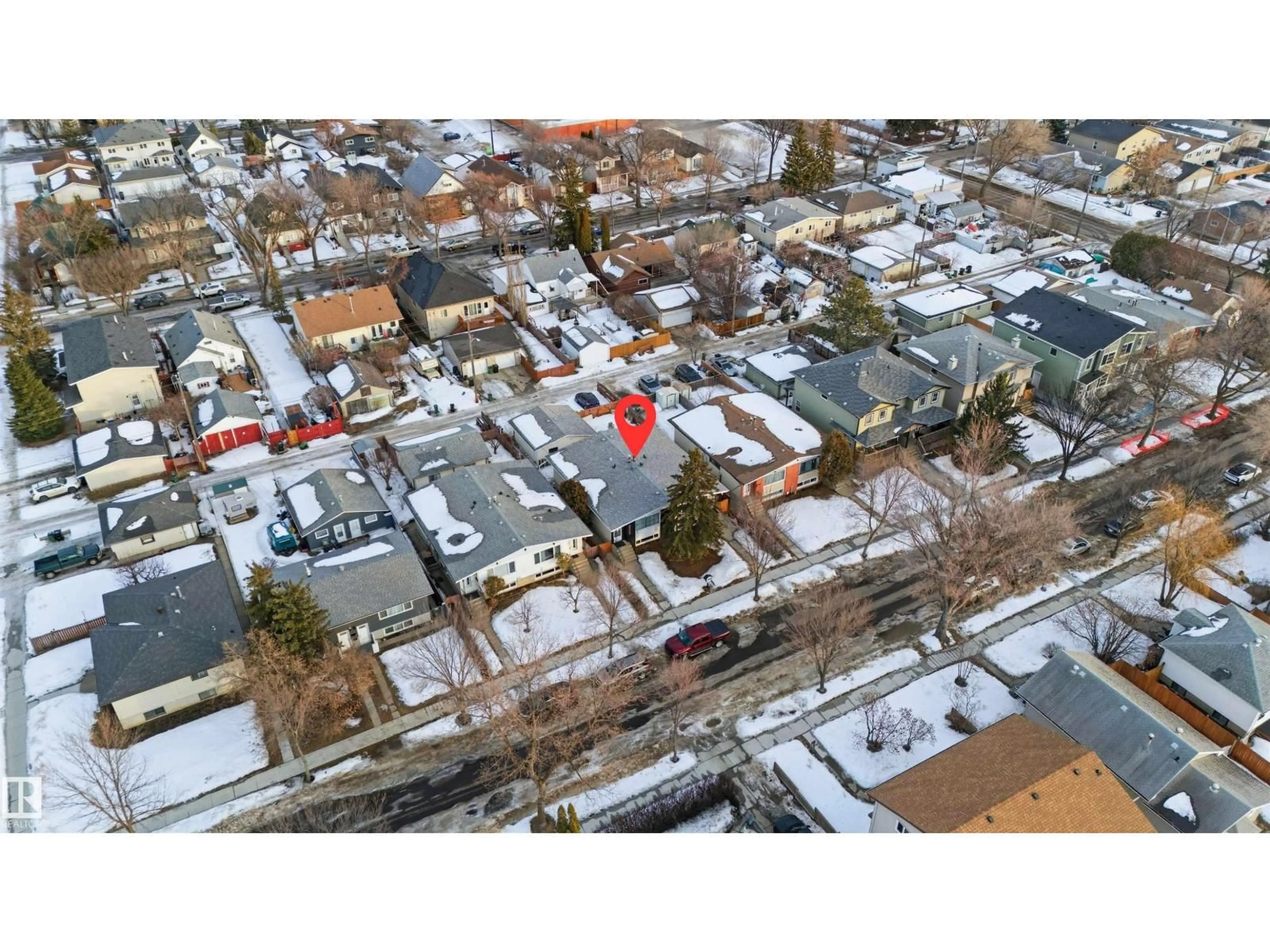 A pic from outside/outdoor area/front of a property/back of a property/a pic from drone, city buildings view from balcony for 12931/33 123 ST, Edmonton Alberta T5L0J6