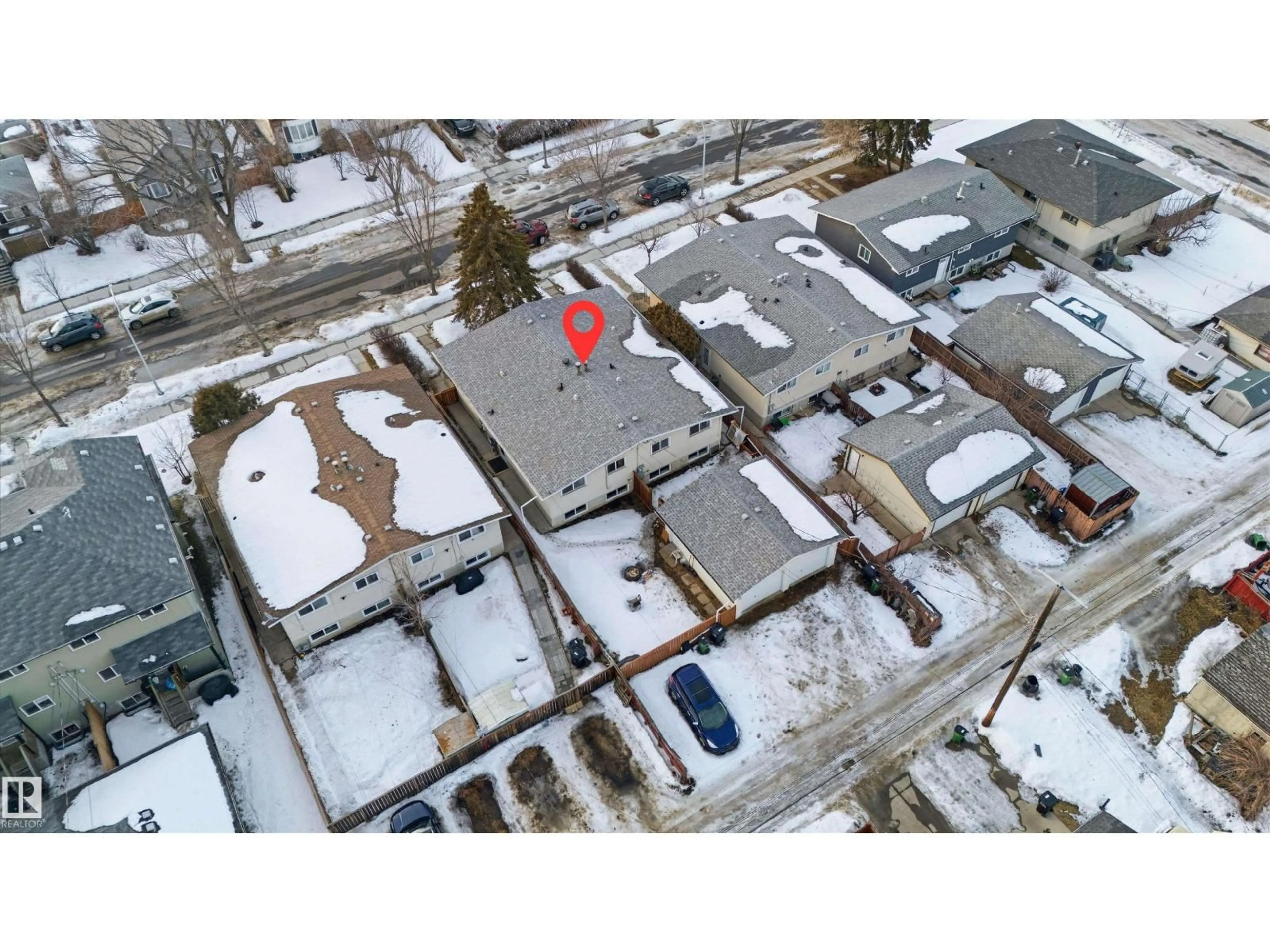 A pic from outside/outdoor area/front of a property/back of a property/a pic from drone, unknown for 12931/33 123 ST, Edmonton Alberta T5L0J6