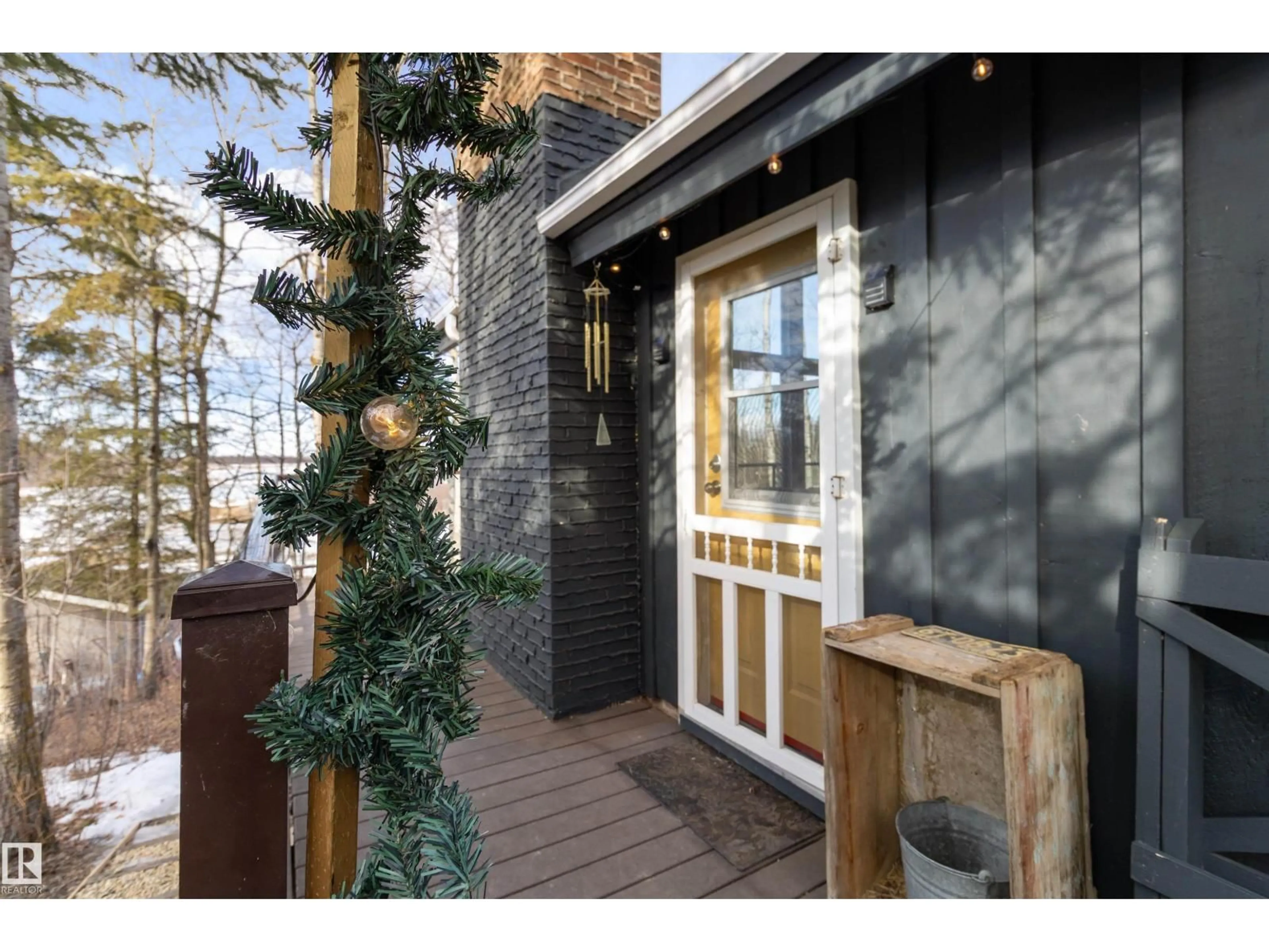 Indoor entryway for 51268 - 233 RANGE ROAD 204, Rural Strathcona County Alberta T8G1E9