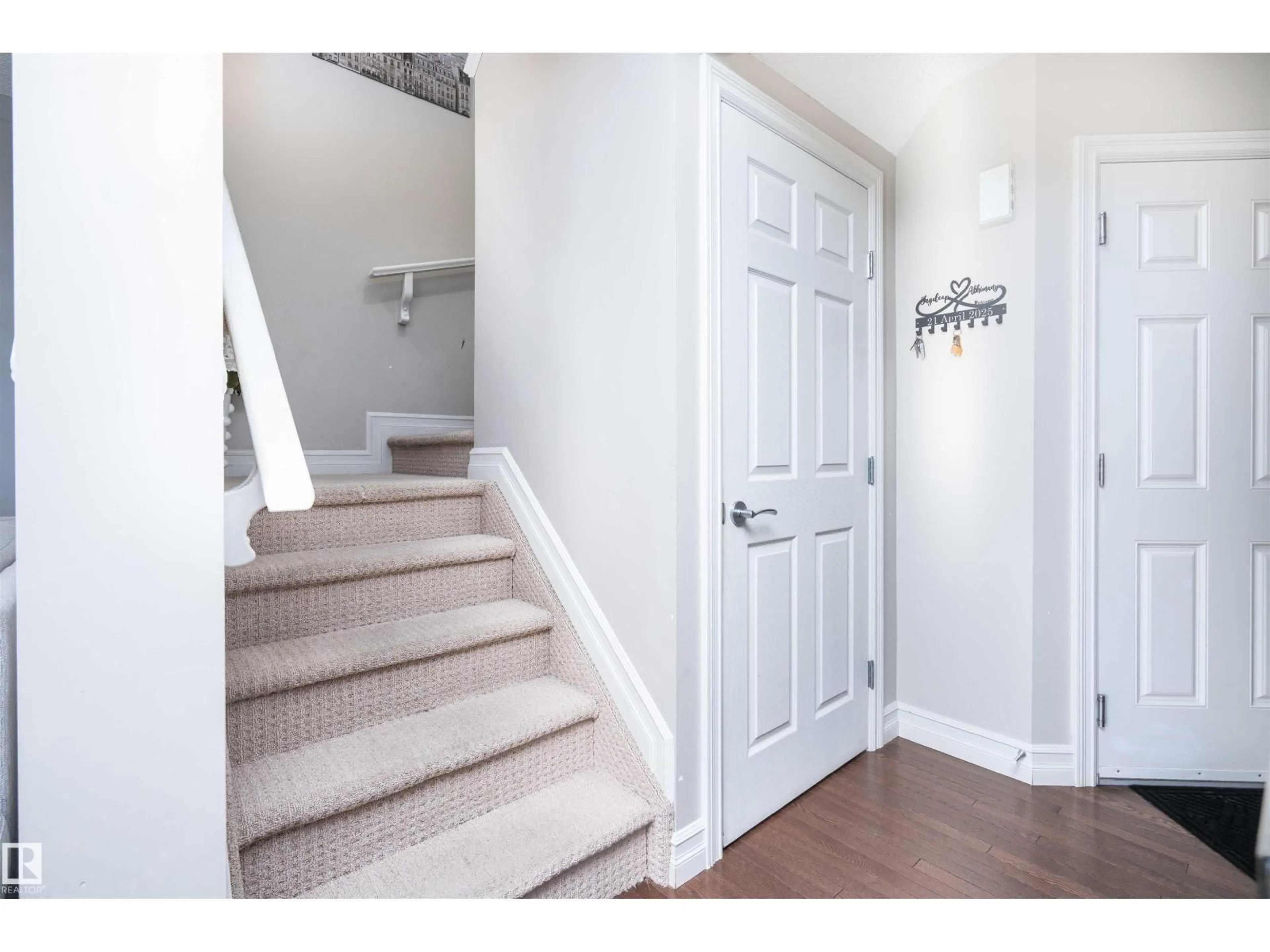 Indoor entryway for #13 - 5317 3 AVENUE SW, Edmonton Alberta T6X0W7