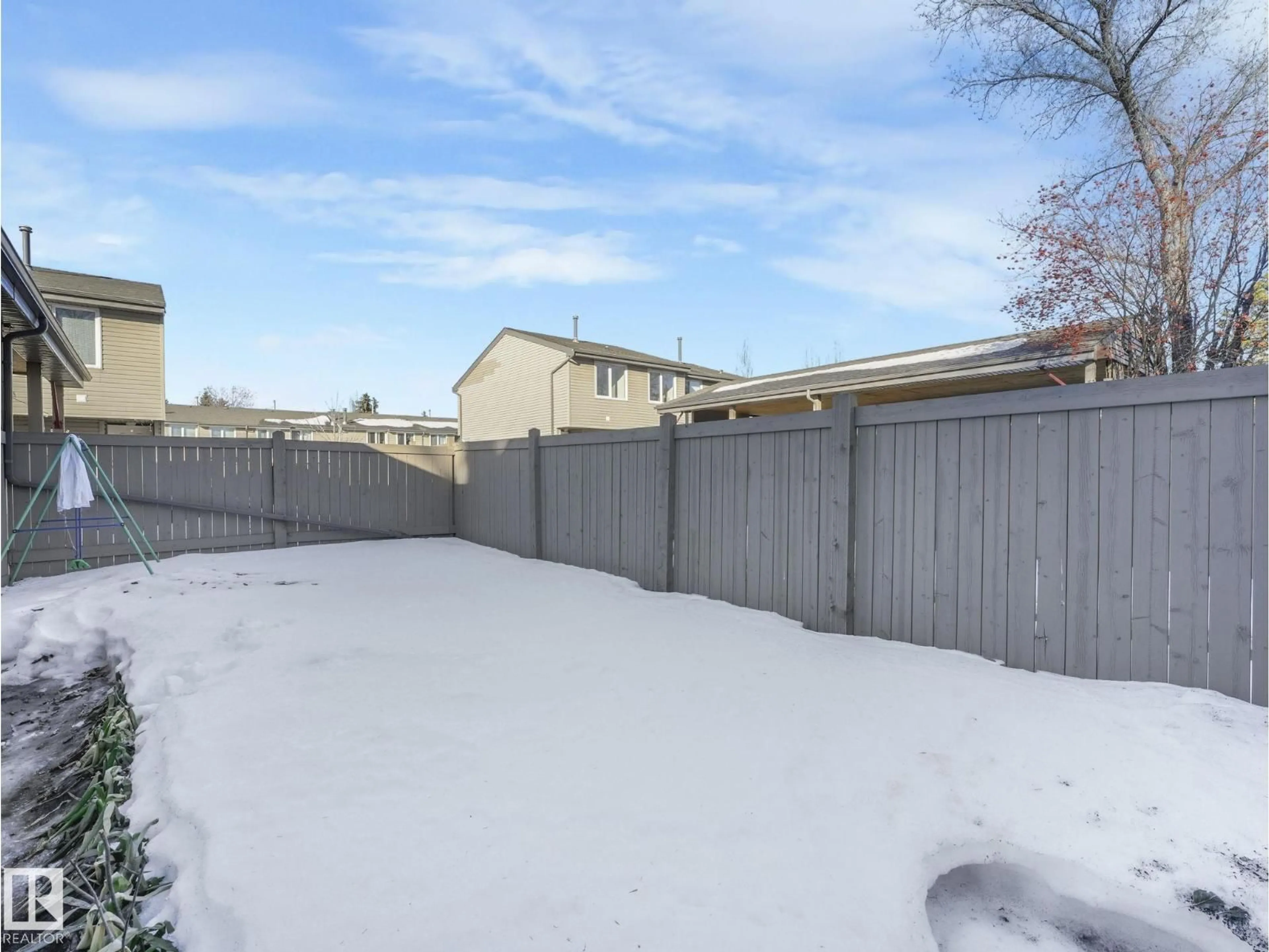 Patio, street for 12 AKINSDALE, St. Albert Alberta T8N2W9