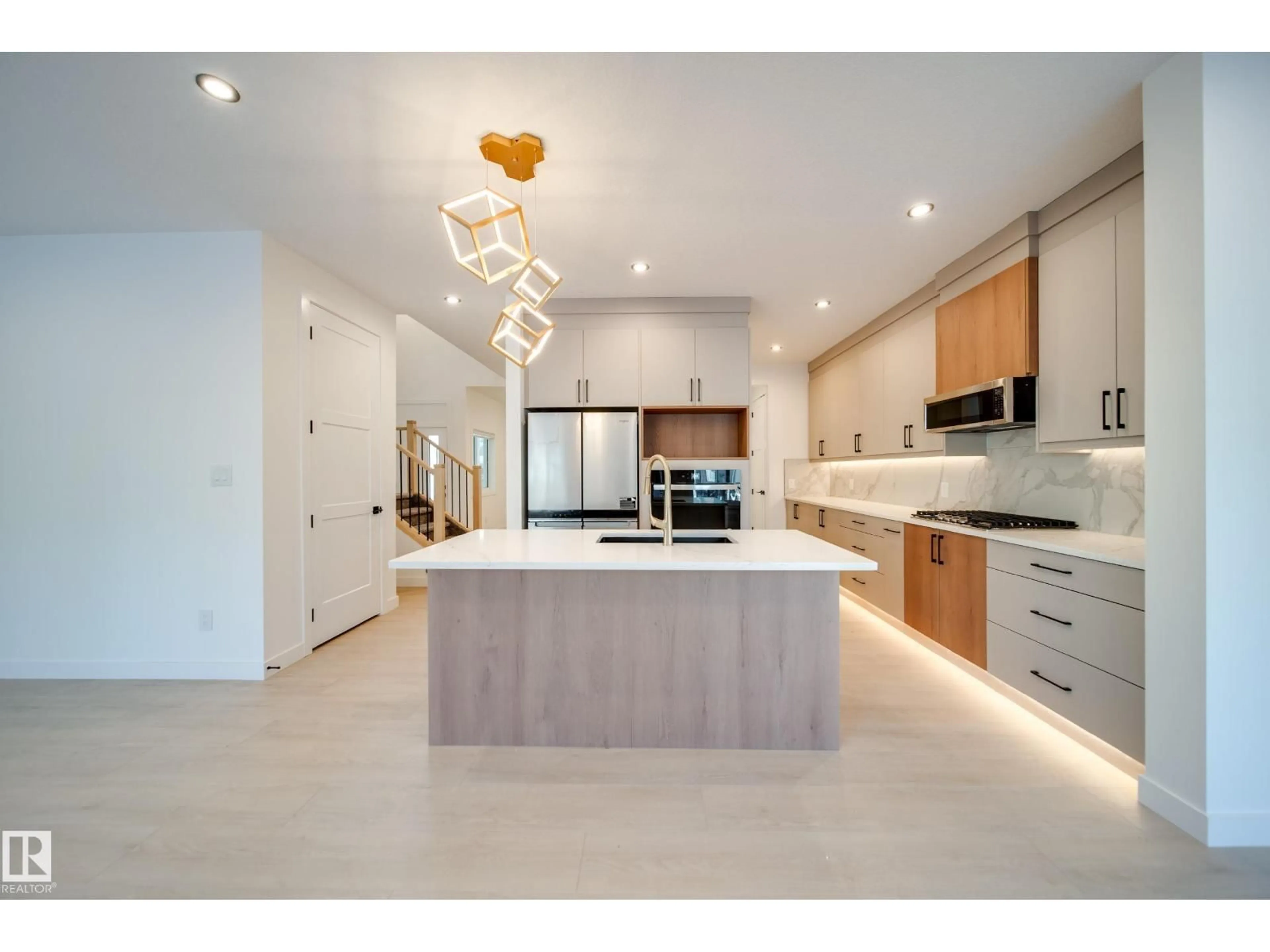 Open concept kitchen, ceramic/tile floor for 22 BLACKBIRD BN, Fort Saskatchewan Alberta T8L0G6