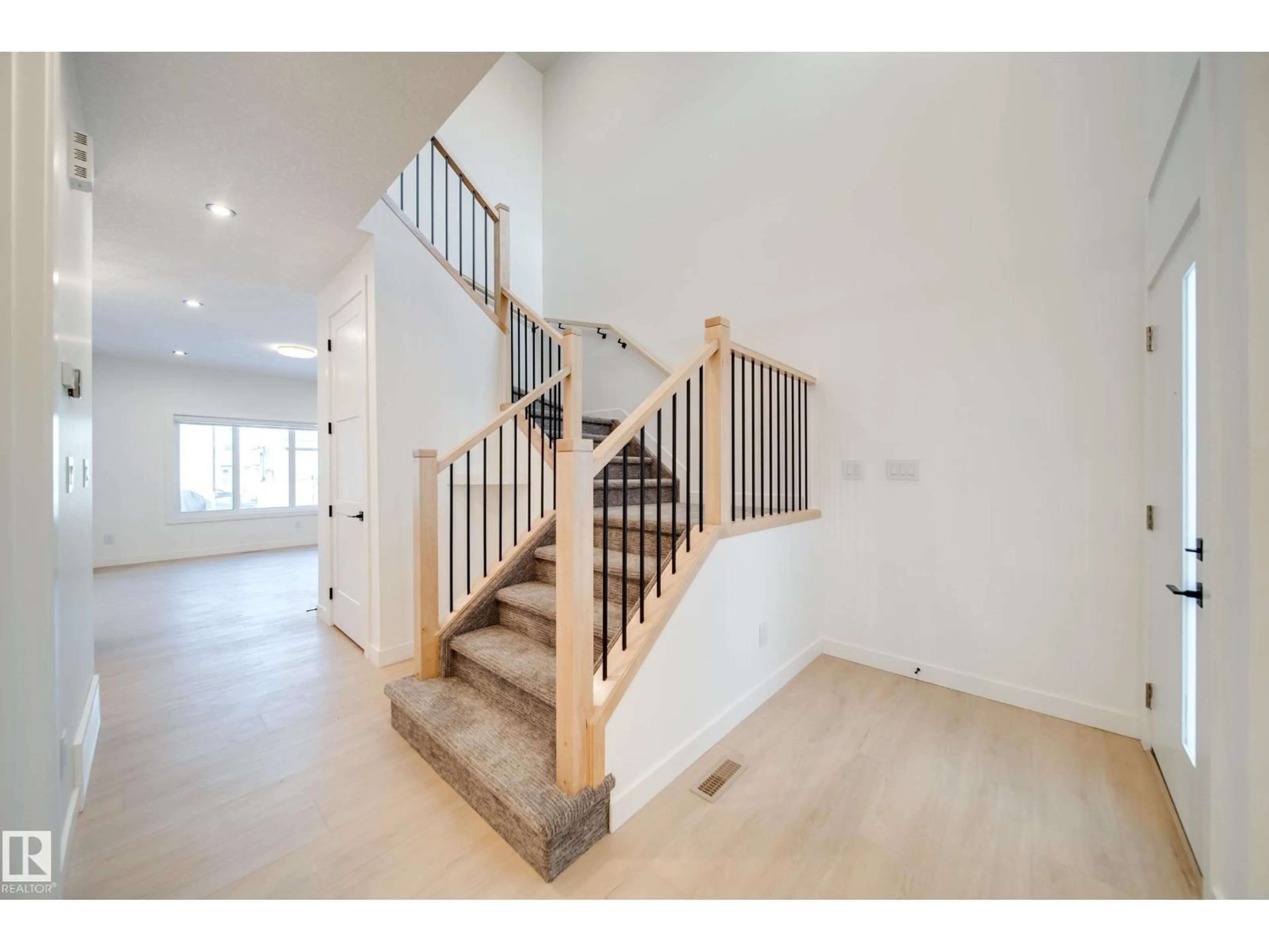 Unknown for 22 BLACKBIRD BN, Fort Saskatchewan Alberta T8L0G6