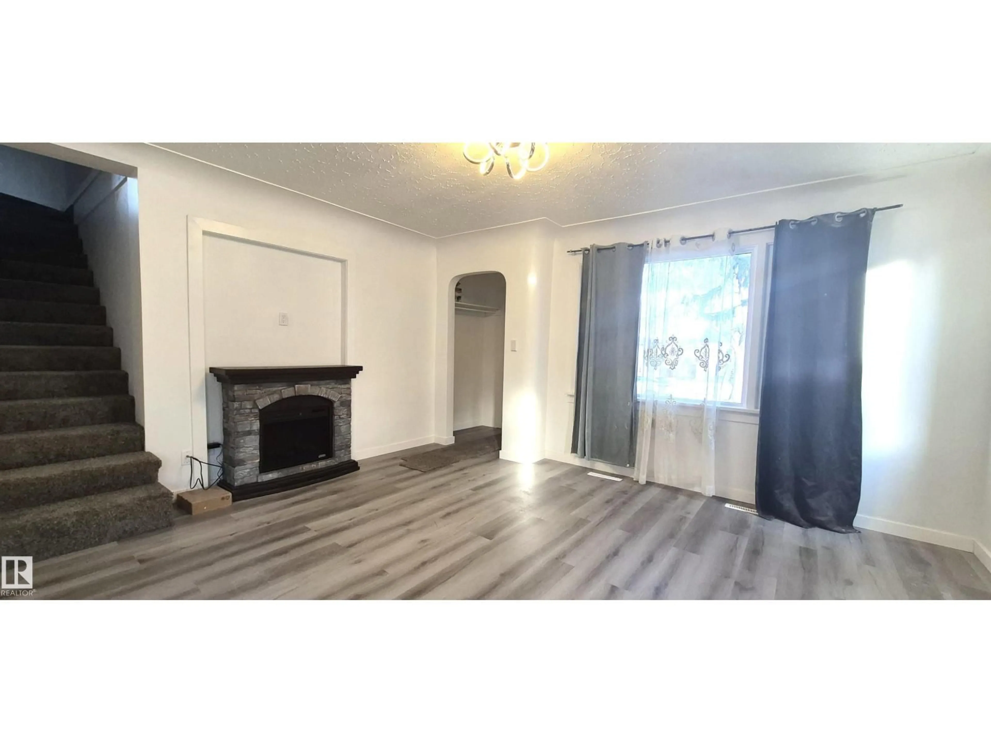 A pic of a room for NW - 12916 123A ST, Edmonton Alberta T5L0K9