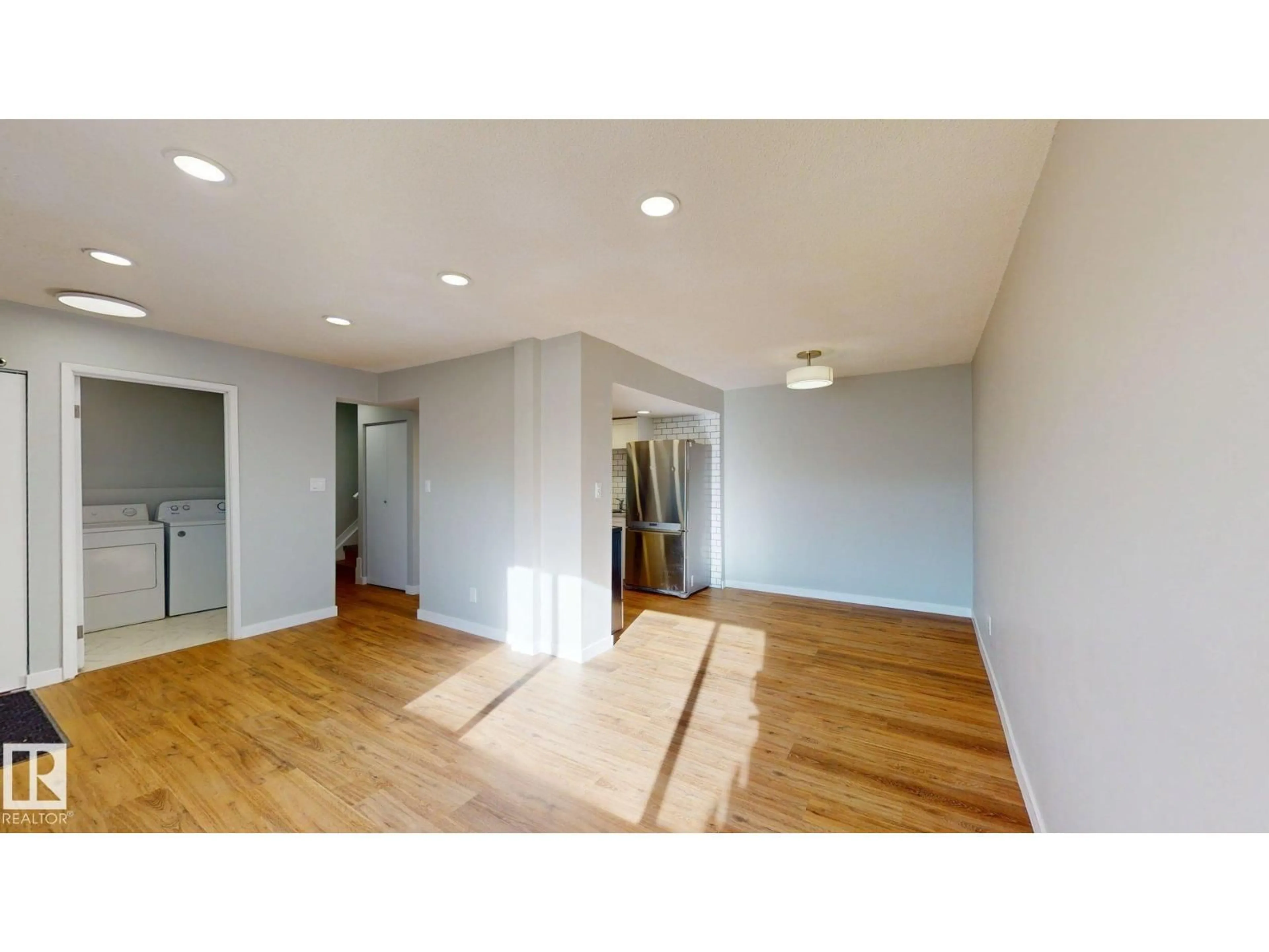 A pic of a room for 611 - 2908 116A AV, Edmonton Alberta T8H1S1